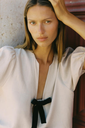 LINEN BLEND BLOUSE