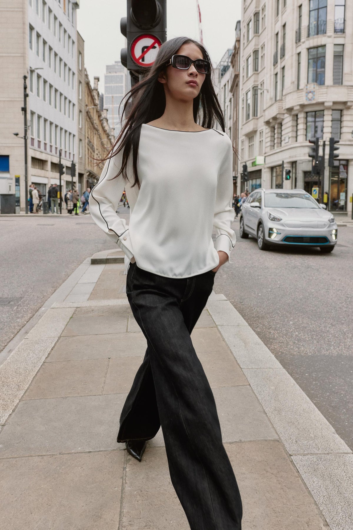 Contrast Crepe Blouse