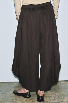 WIDE-LEG TEXTURED TROUSERS