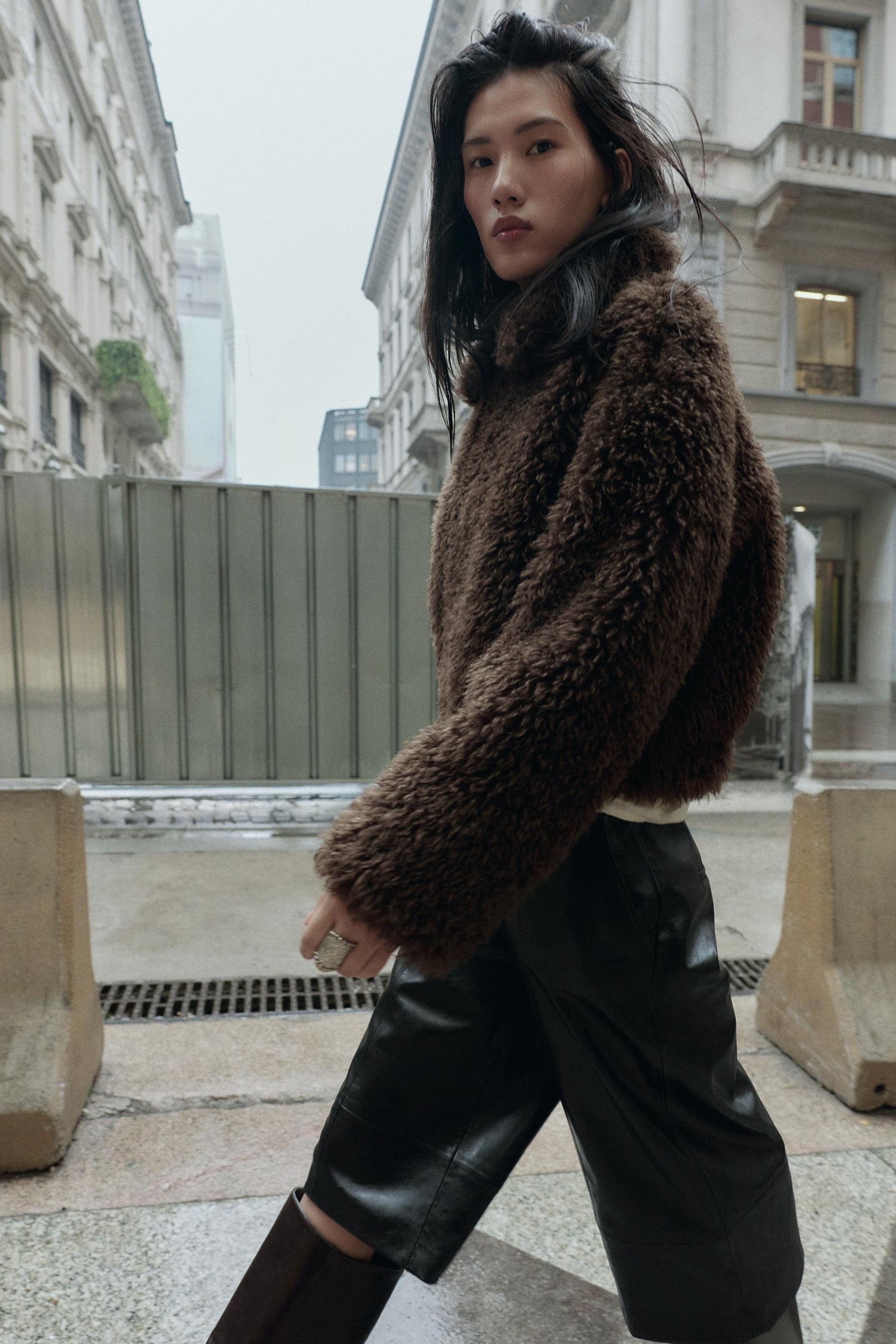 CROPPED FAUX SHEARLING COAT - Image 4
