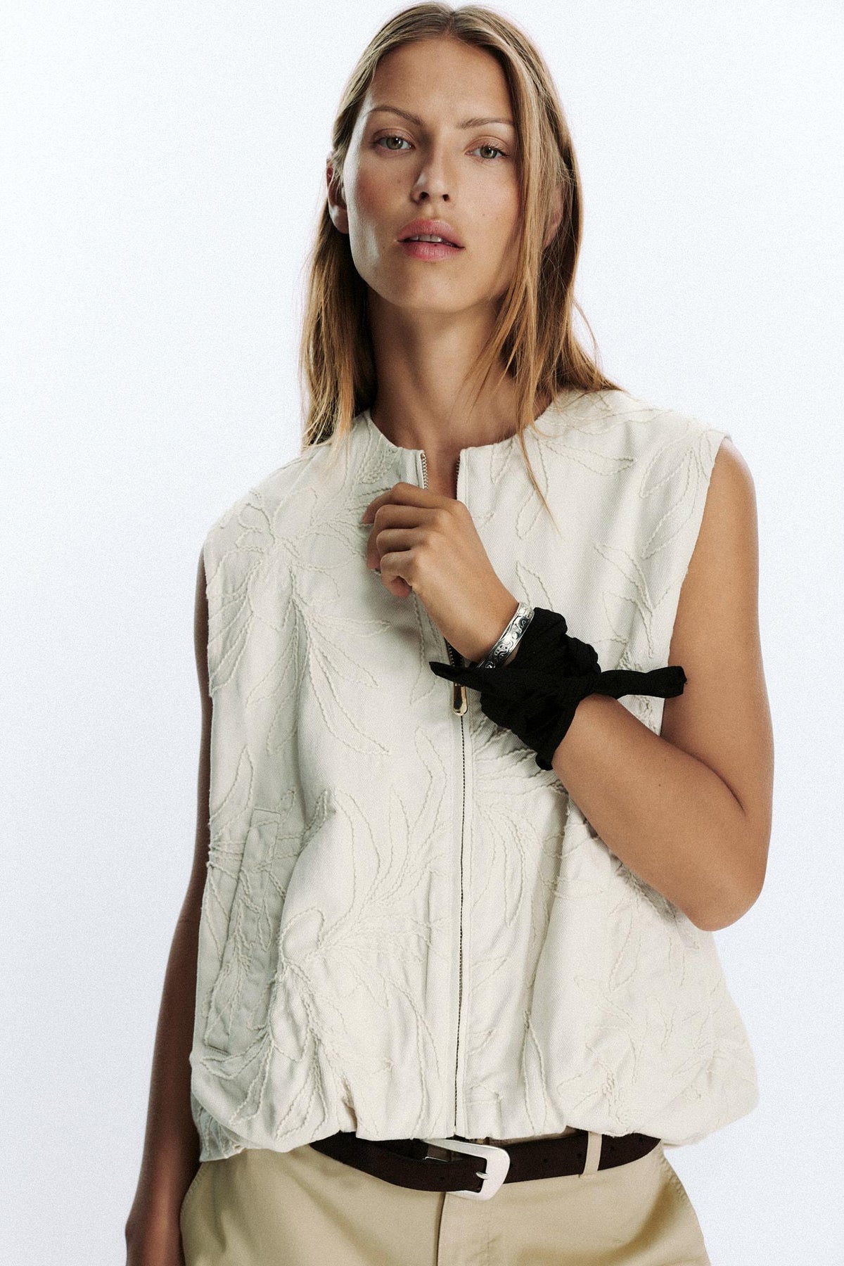 EMBROIDERED GILET - Image 2