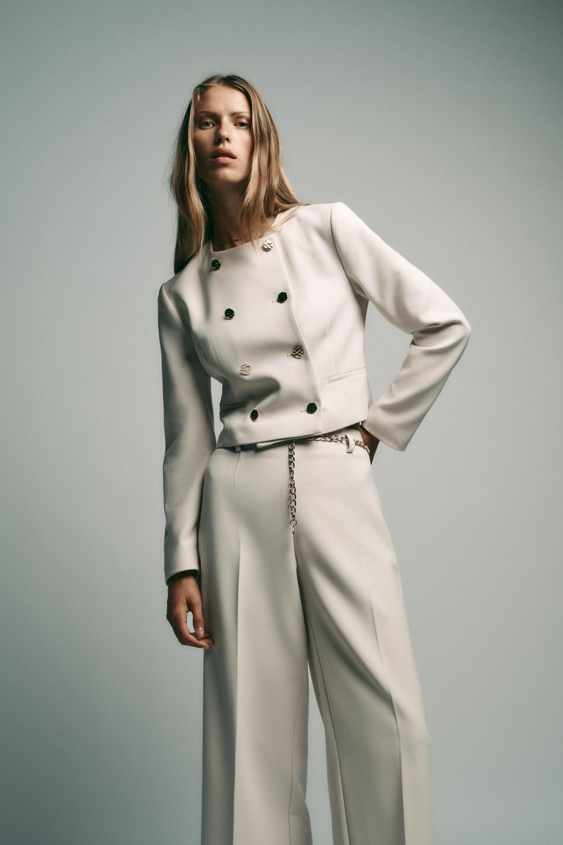 Cropped Trousers with Chain