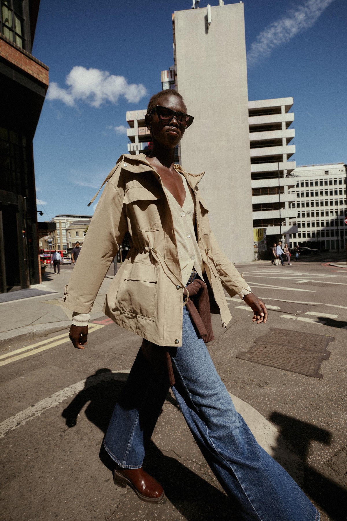 MULTI-POCKET HOODED JACKET