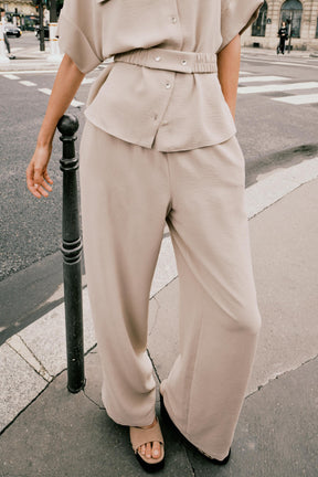 WIDE-LEG TROUSERS