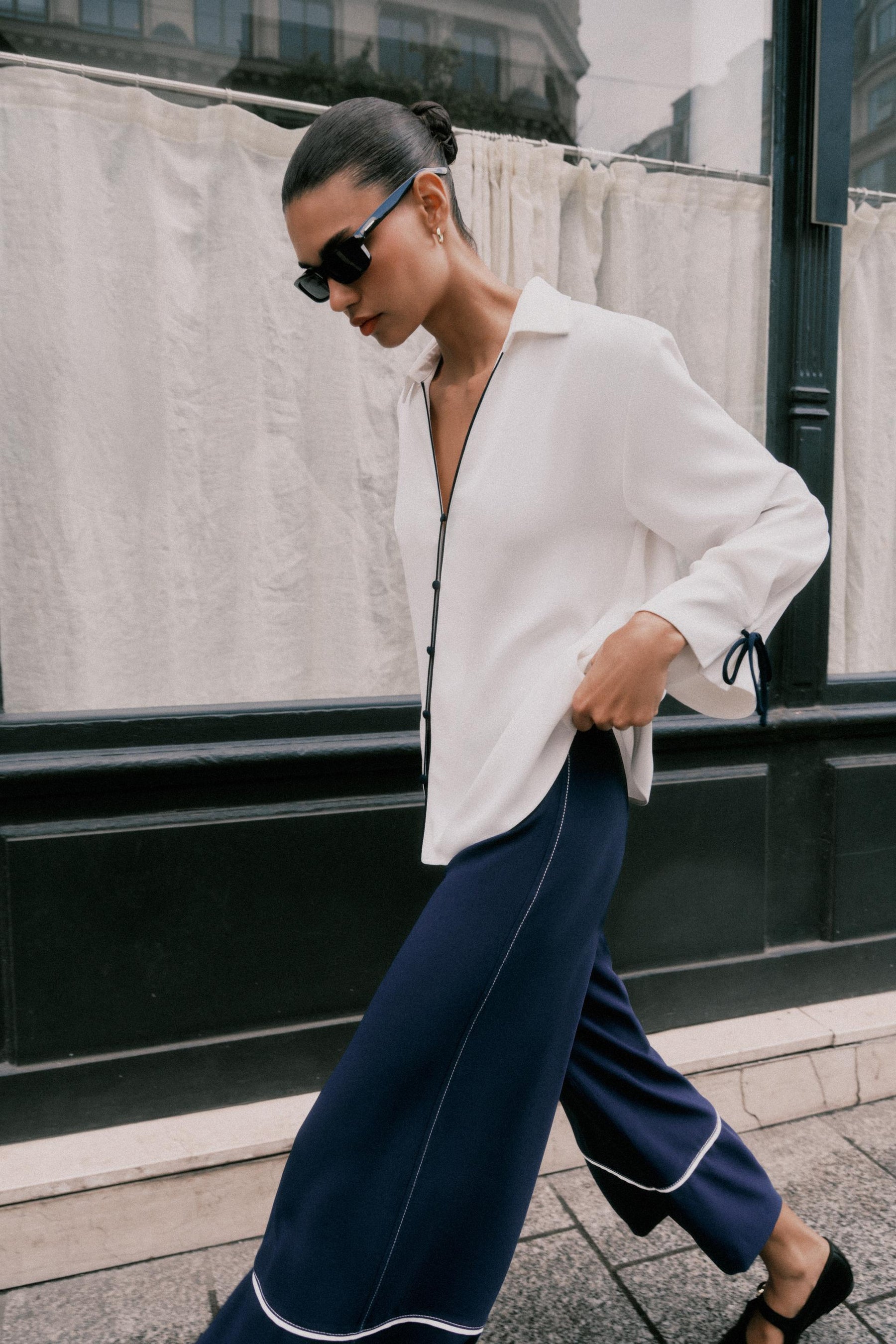 Shirt with contrast trims