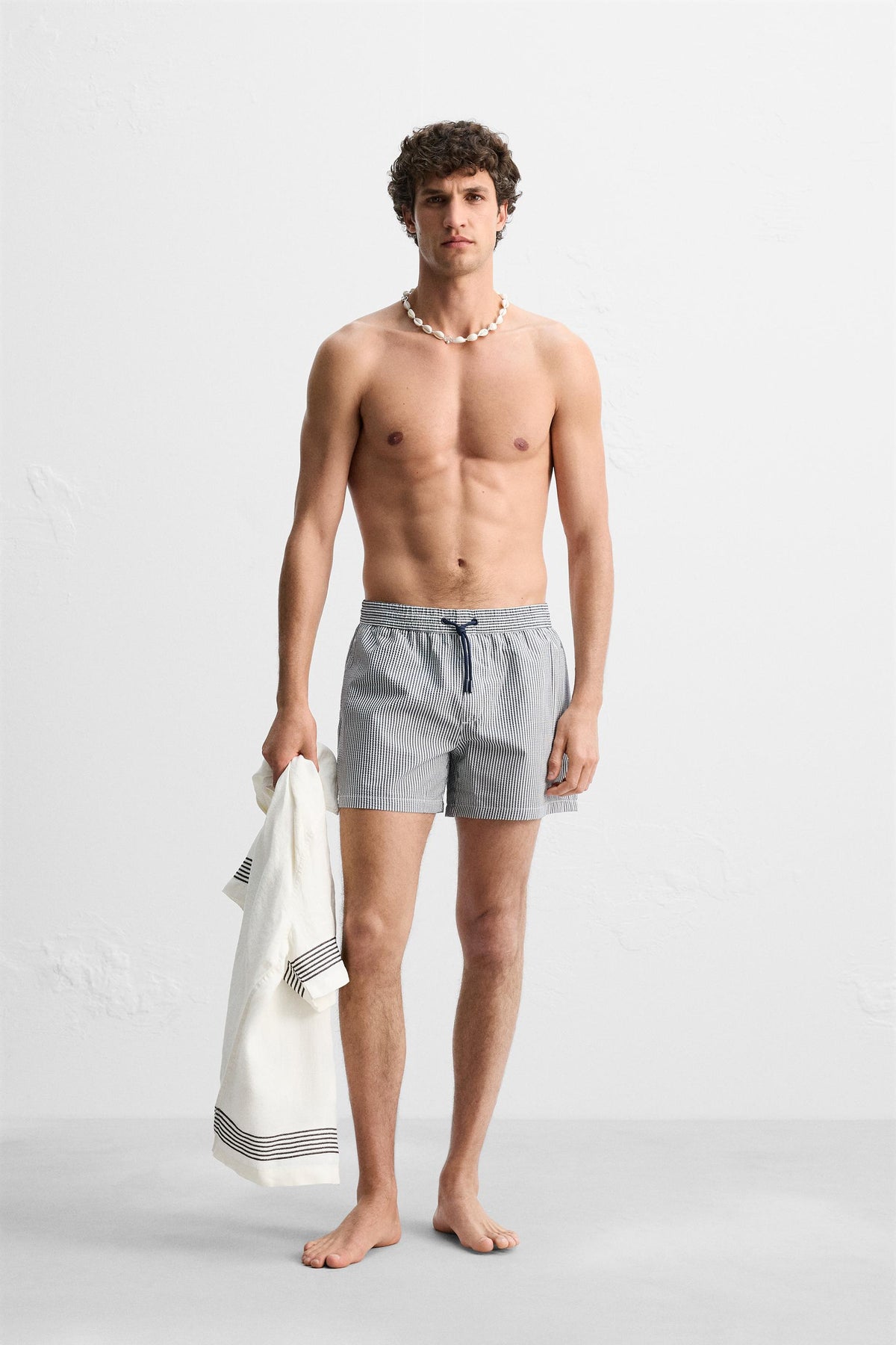 SEERSUCKER MID-LENGTH SWIMMING TRUNKS - Image 1
