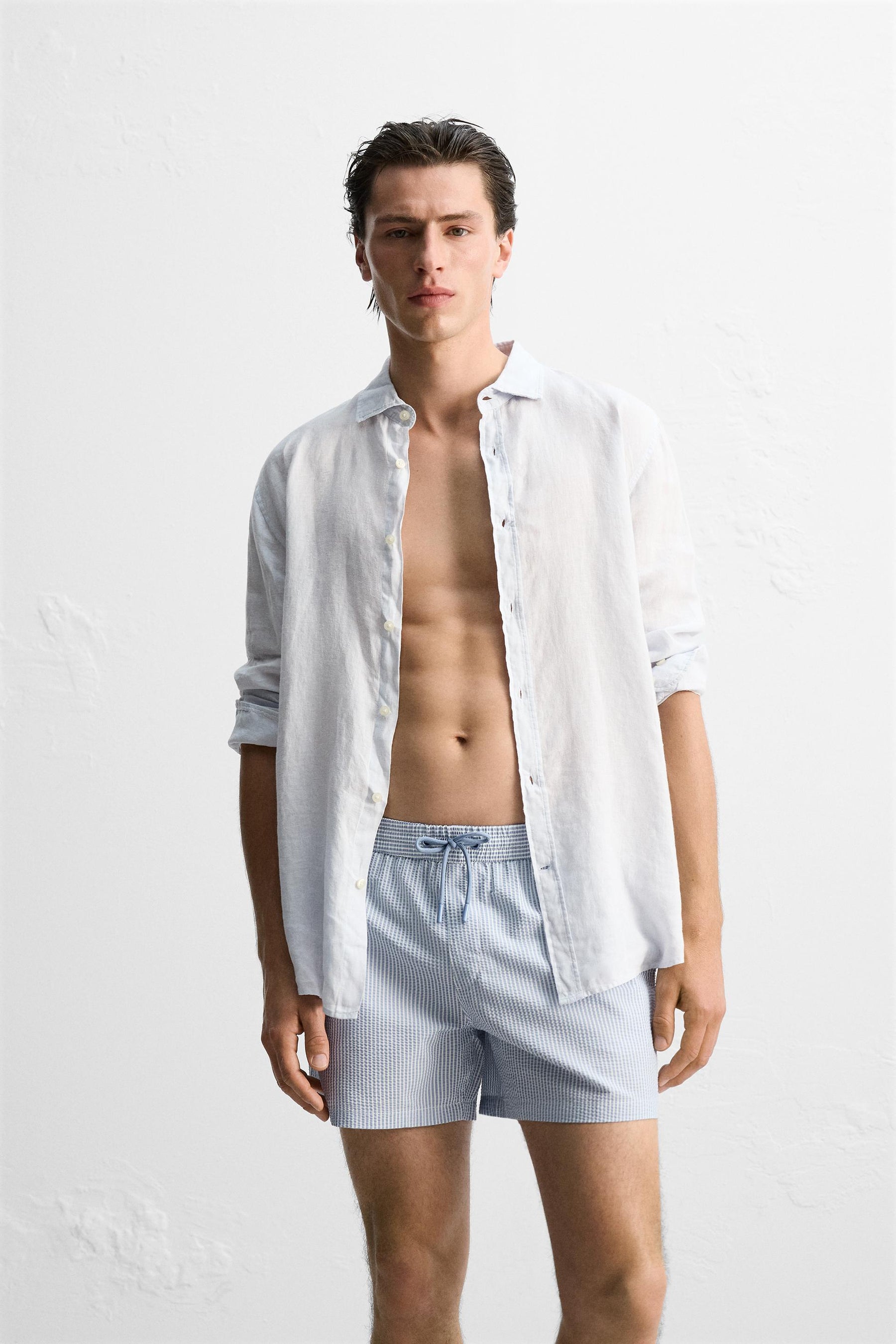 SEERSUCKER MID-LENGTH SWIMMING TRUNKS - Image 4