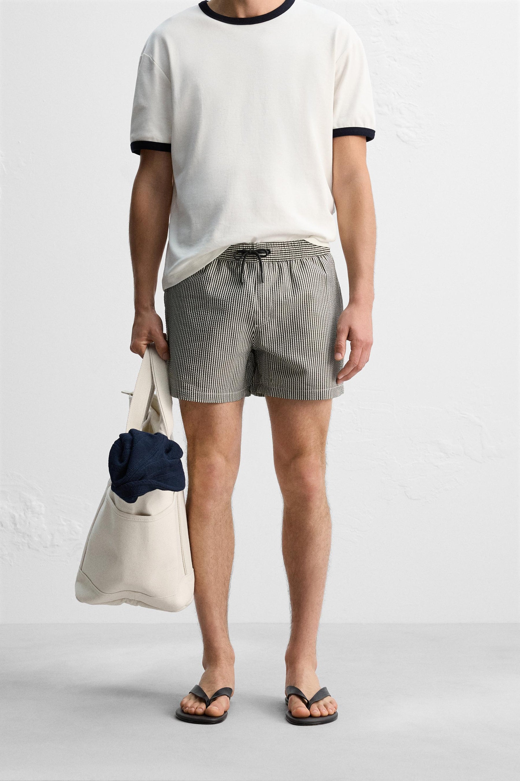 SEERSUCKER MID-LENGTH SWIMMING TRUNKS - Image 2