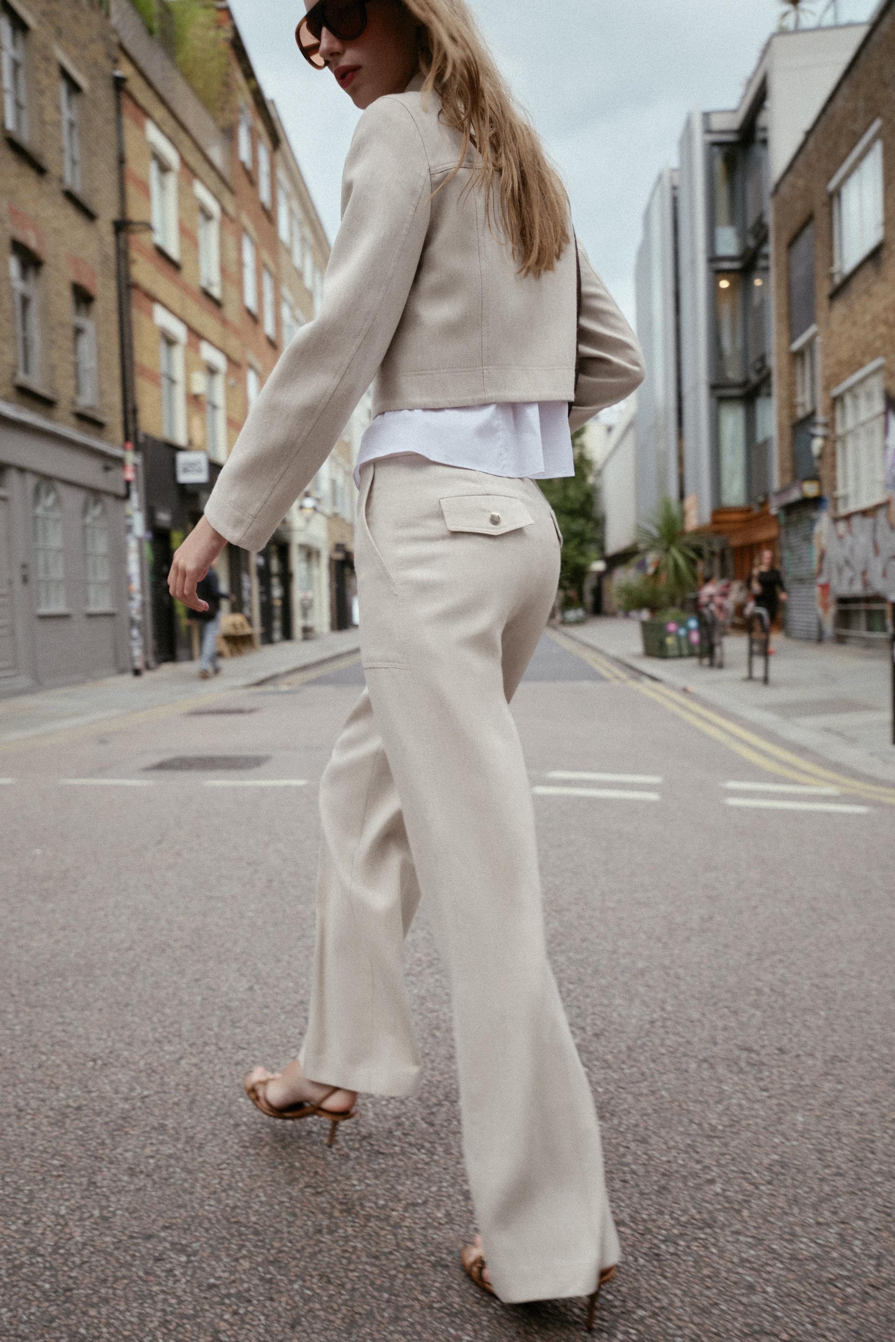 TOPSTITCHED STRAIGHT FIT TROUSERS