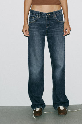 Wide-leg low-rise jeans
