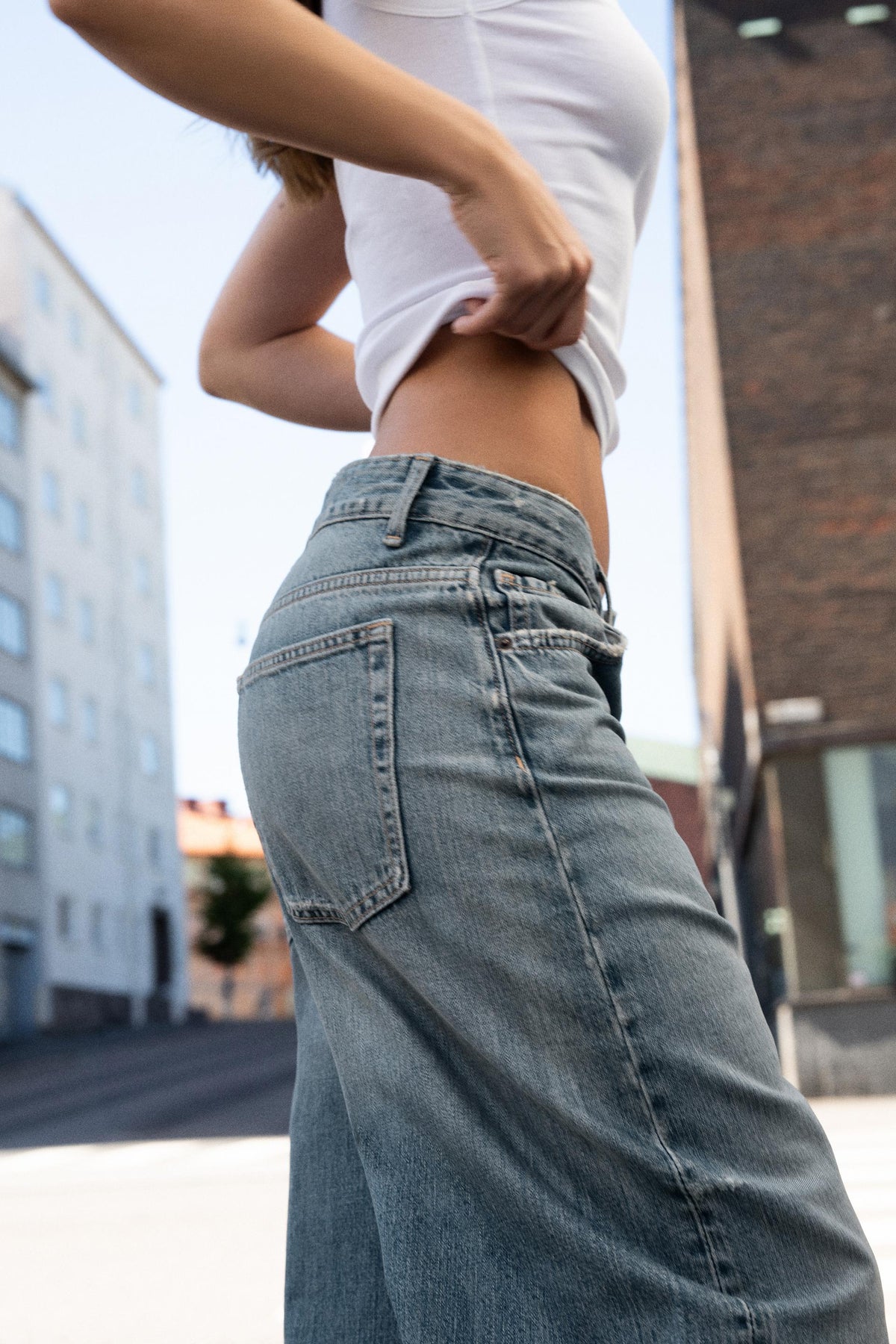 Mid-waist Baggy Folded Jeans