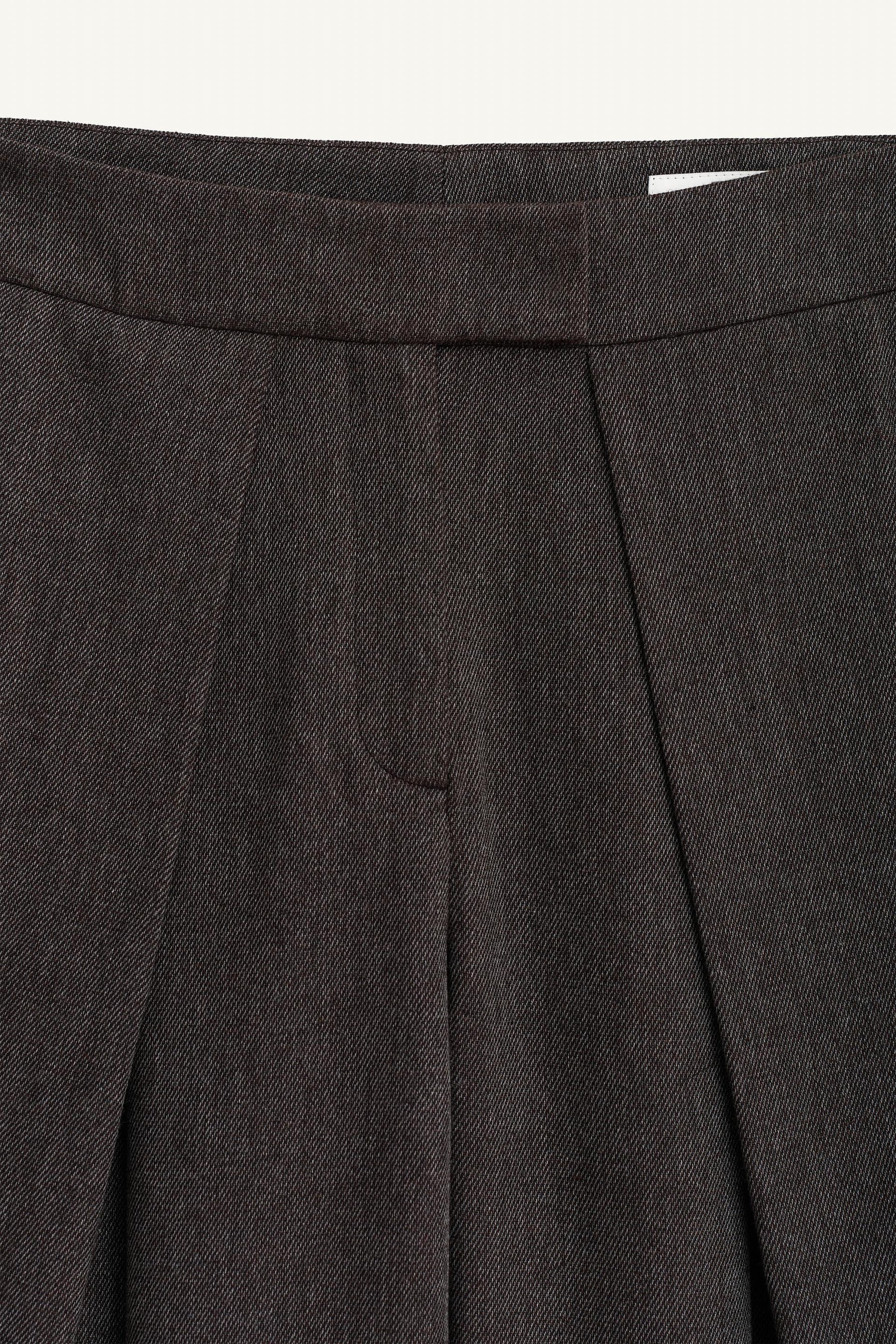 Pleated Wool Volume Trousers
