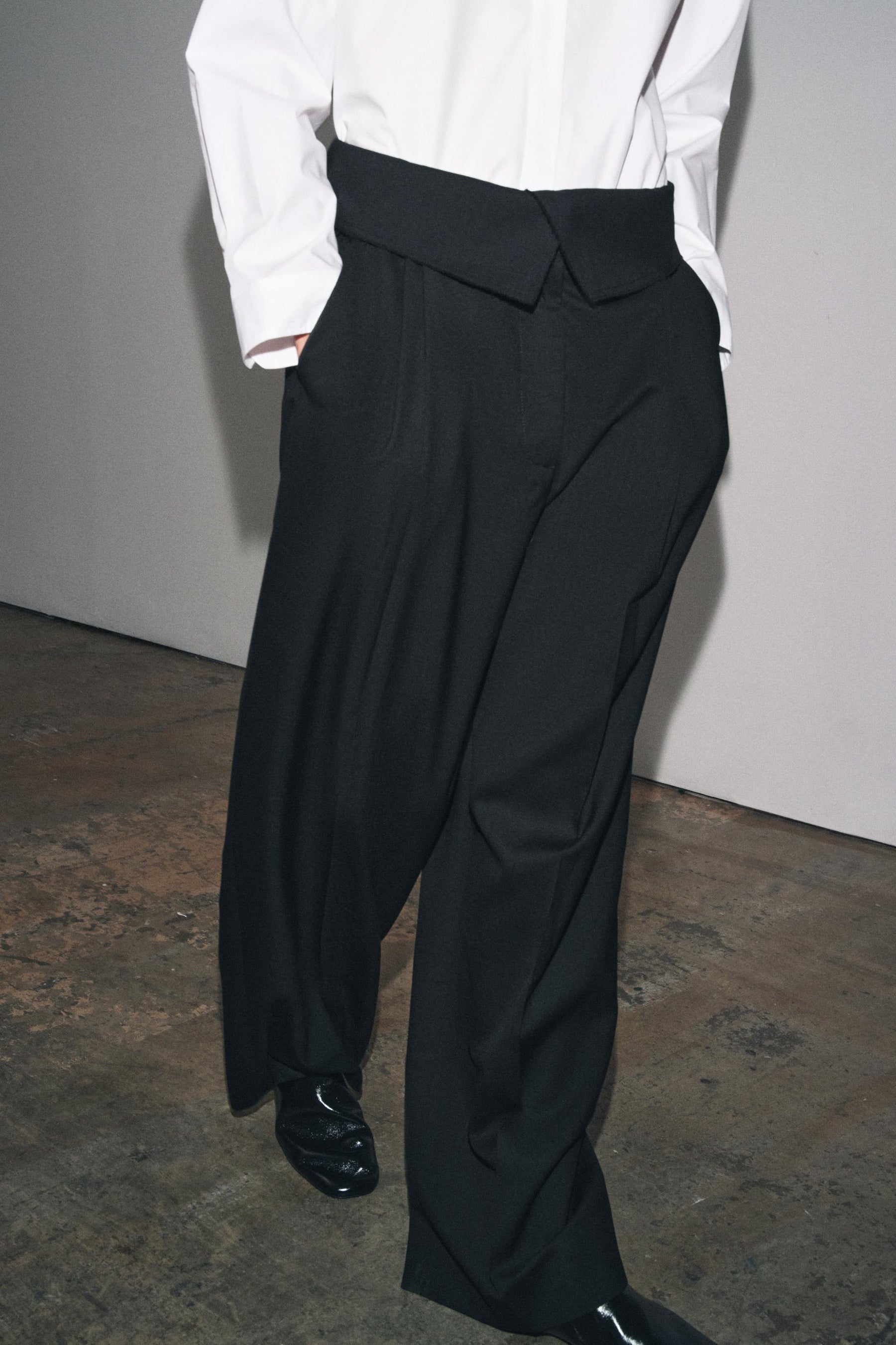 Wool Trousers with Turn-up