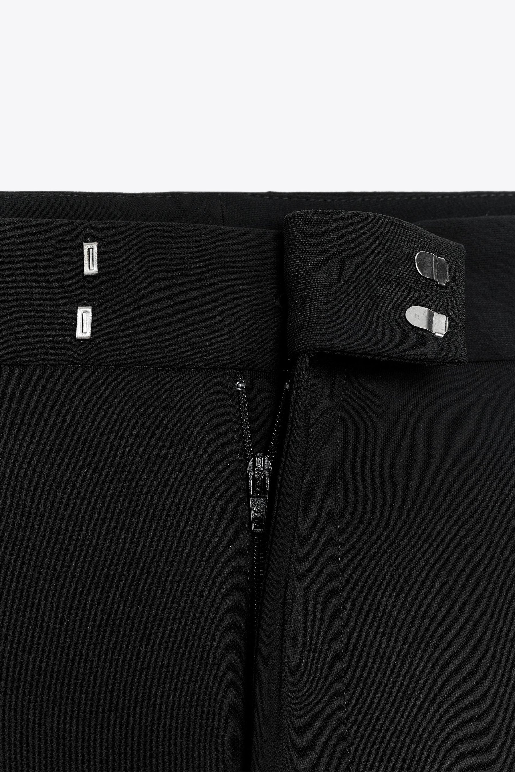 Straight-leg trousers