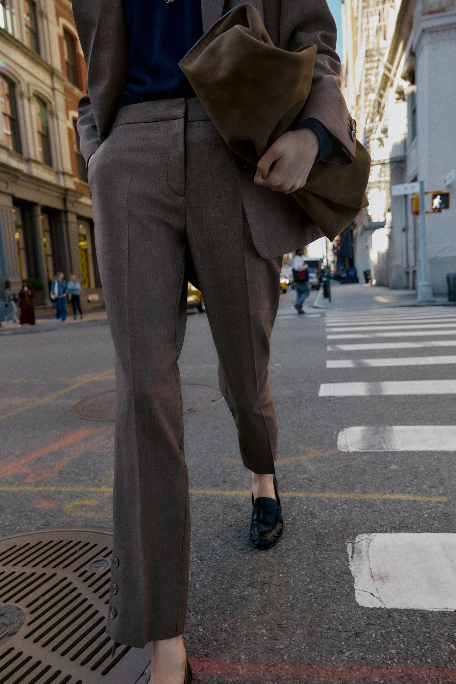 Buttoned Hem Trousers