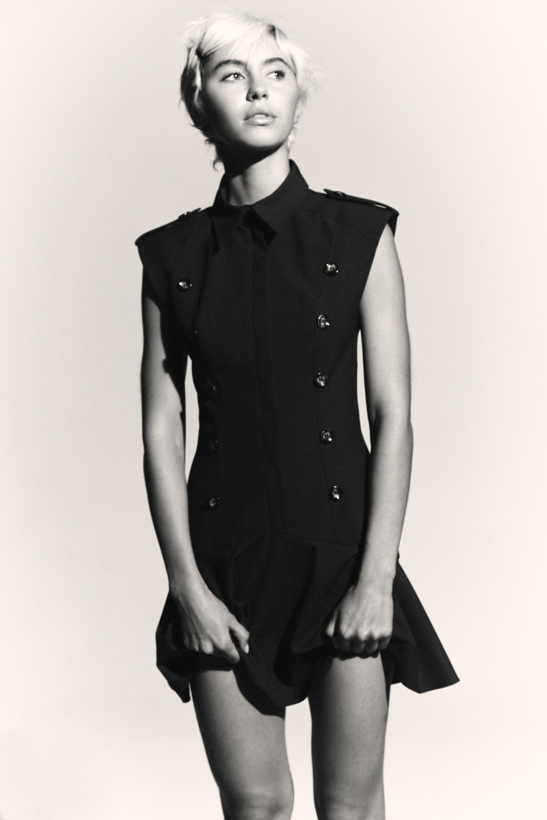 SHORT DRESS WITH SHOULDER PADS AND RUFFLES - Image 5