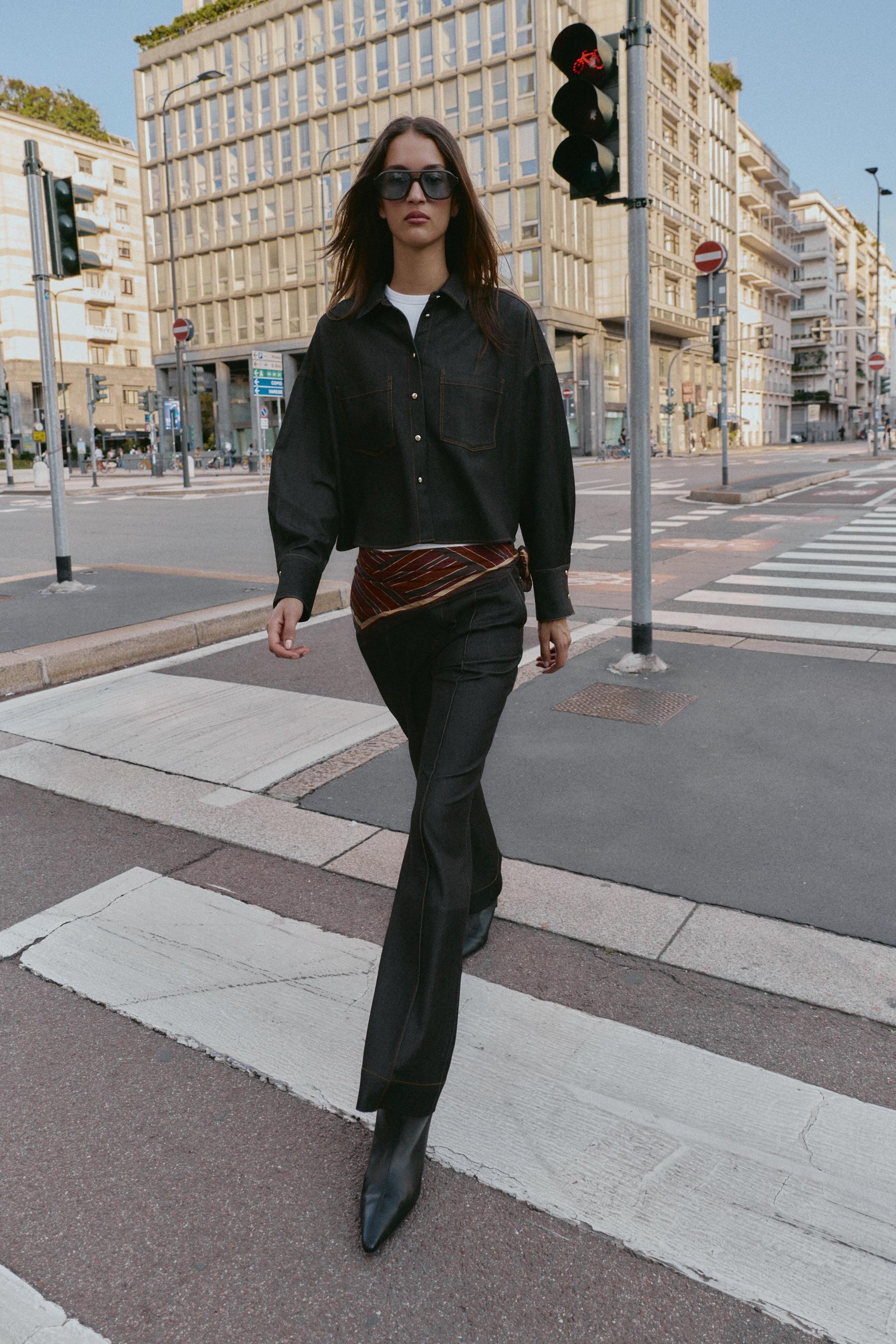 CONTRAST SEAM TROUSERS