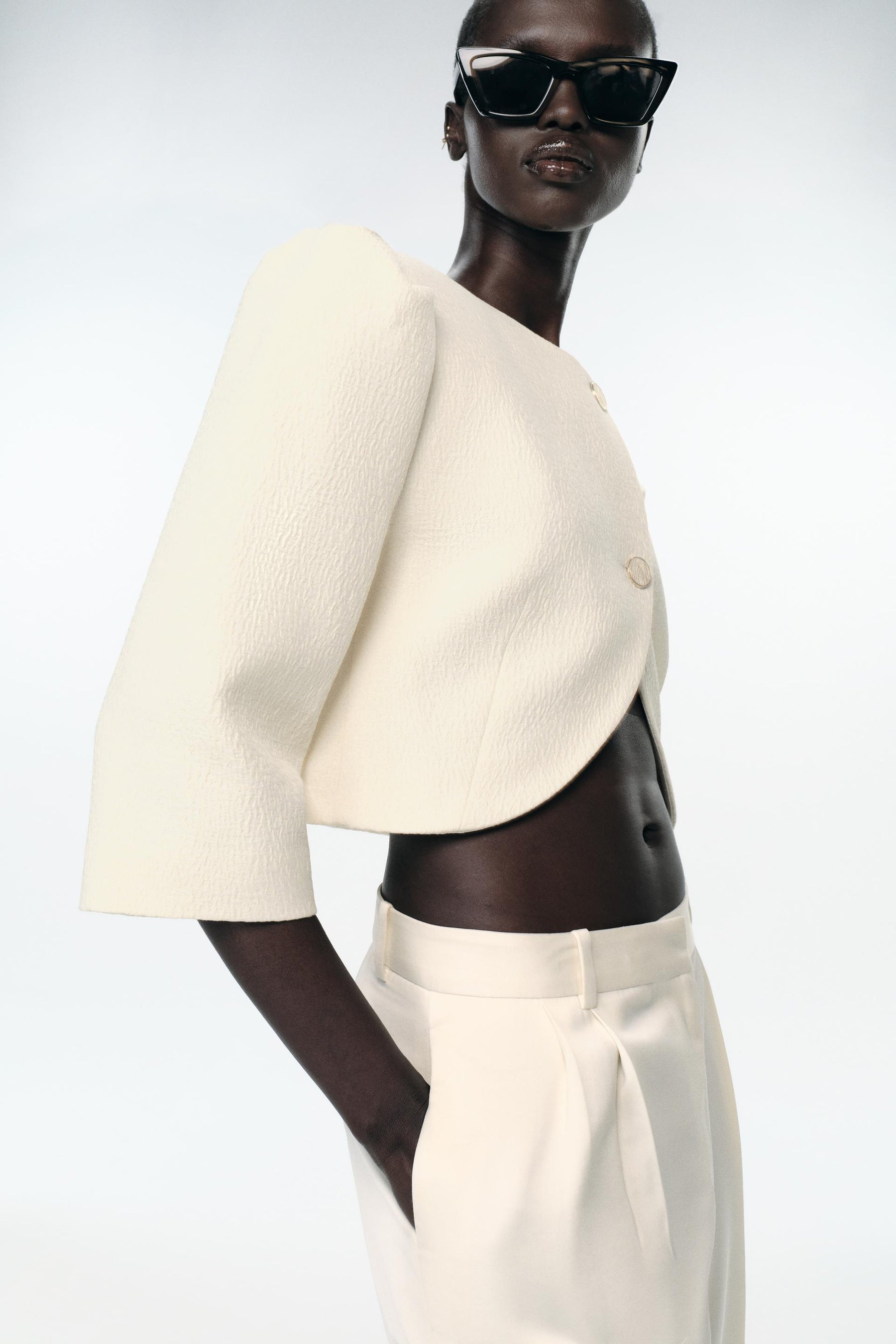 SHORT PUFF-SLEEVE BLAZER - Image 4