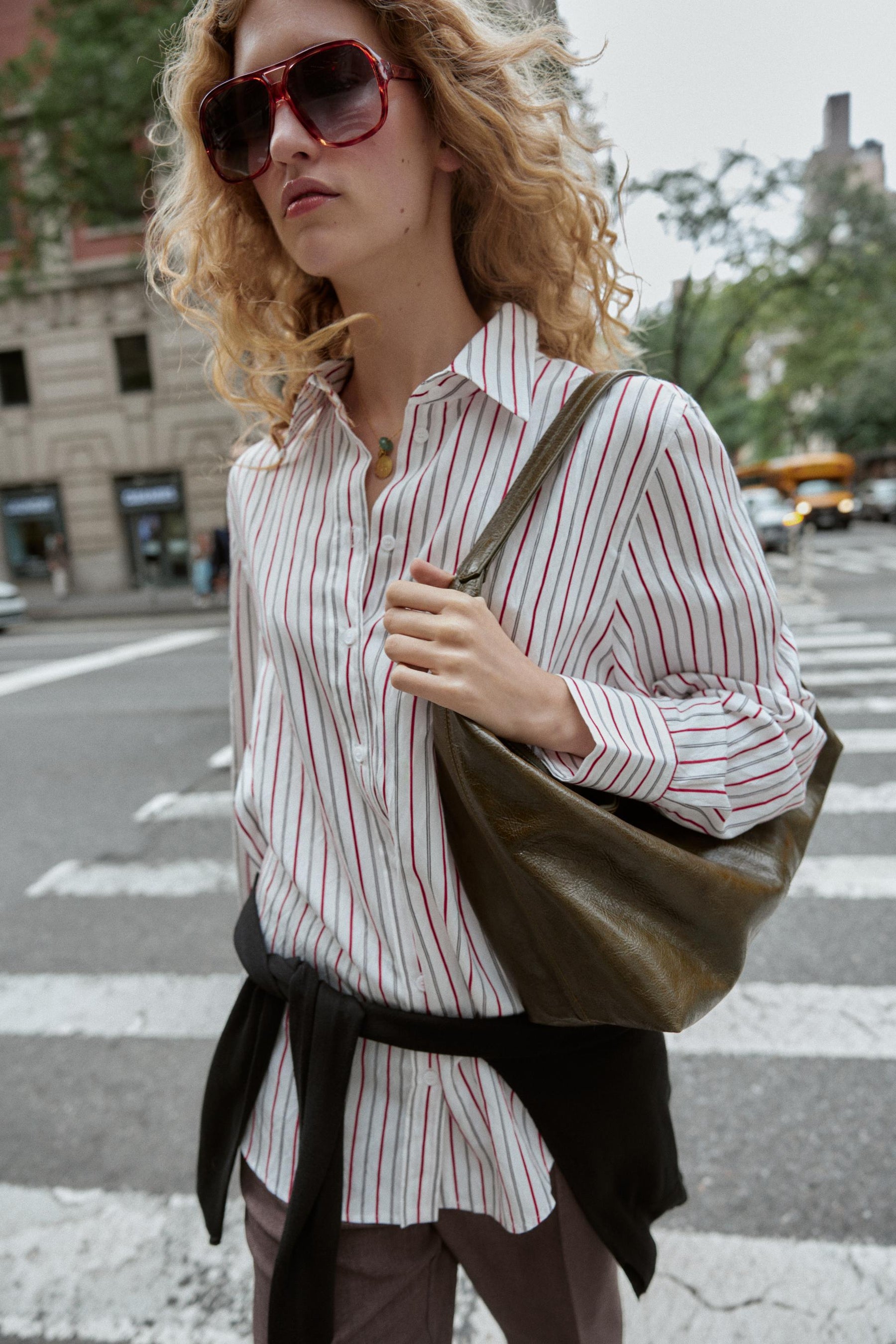 OVERSIZED POPLIN SHIRT