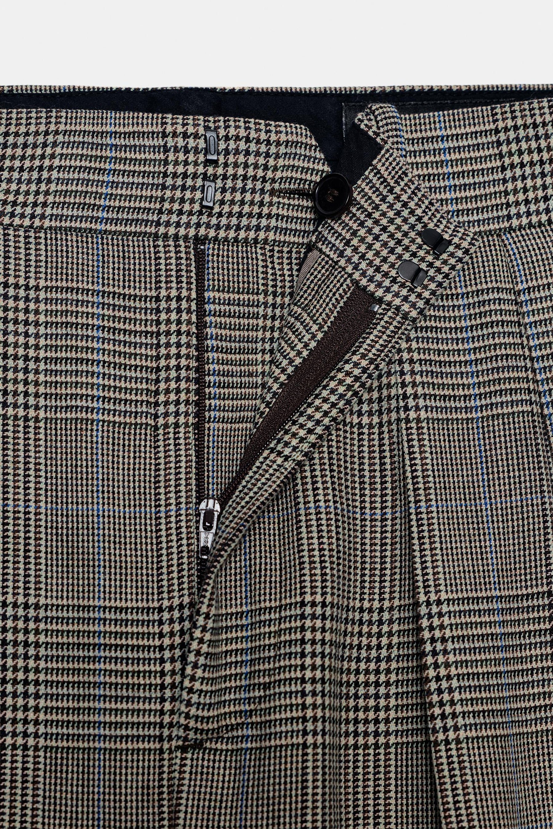 Wide-leg Trousers with Darts