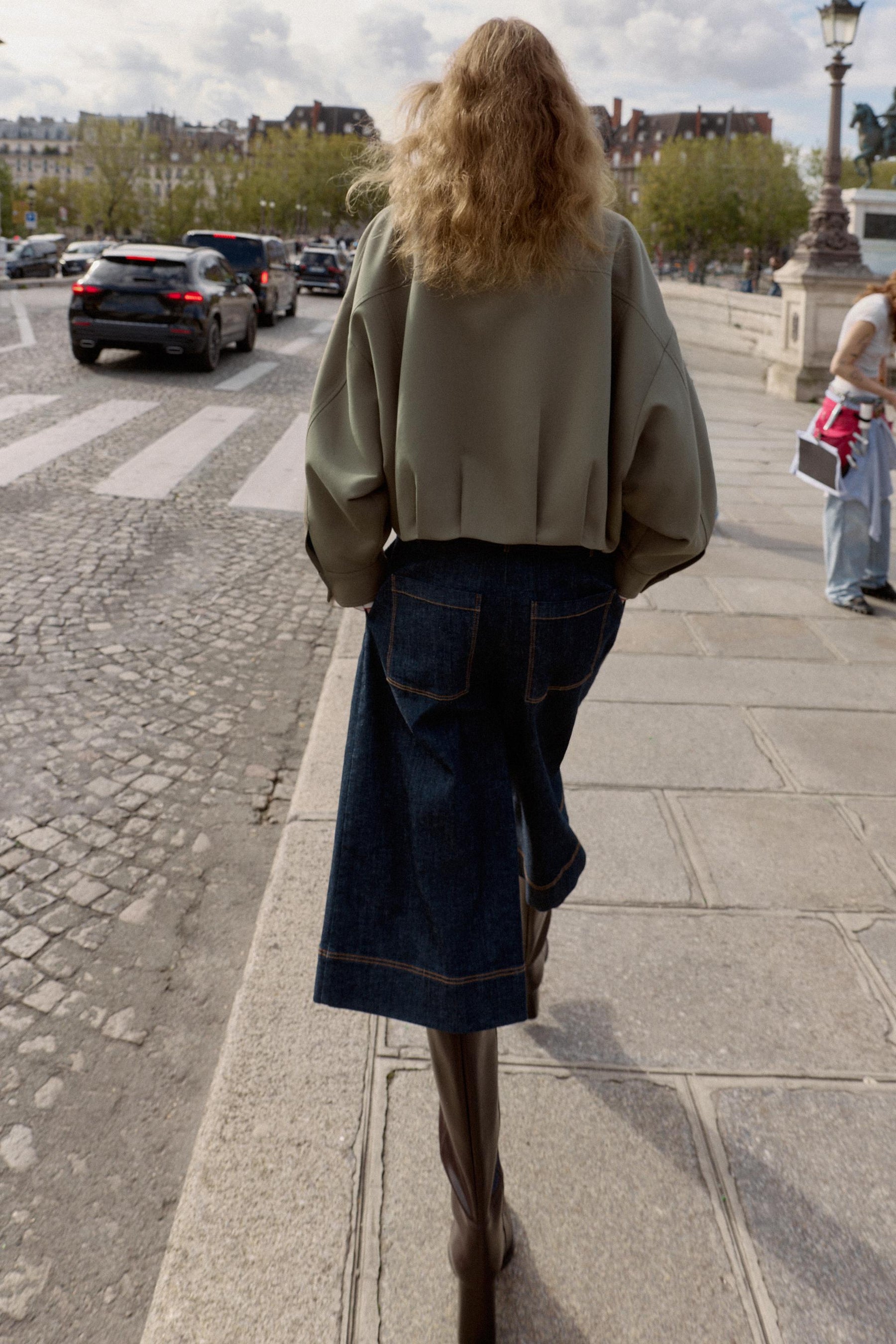 BOMBER JACKET WITH POCKETS