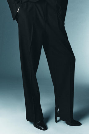 100% WOOL DARTED TROUSERS