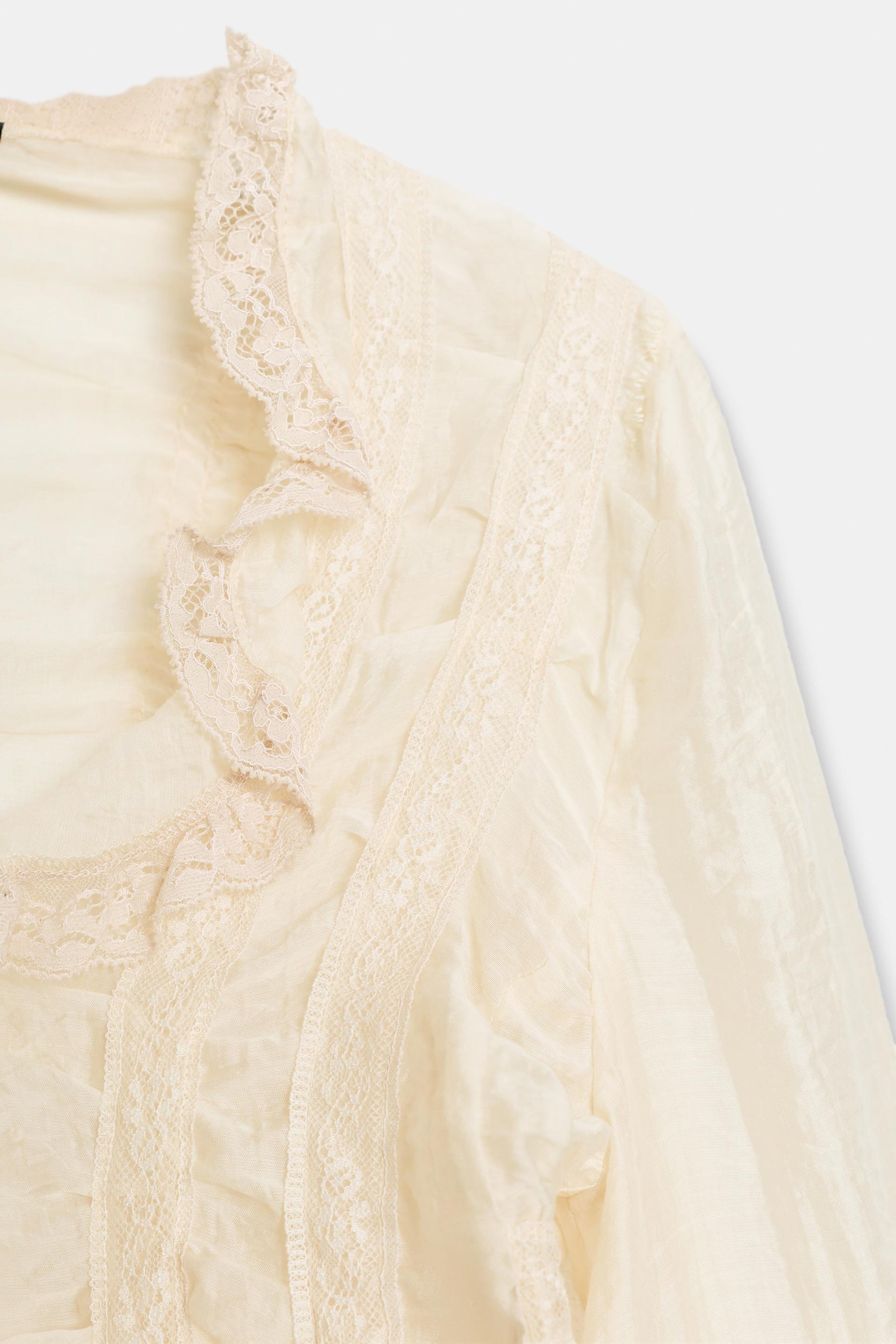 ASYMMETRIC LACE SHIRT