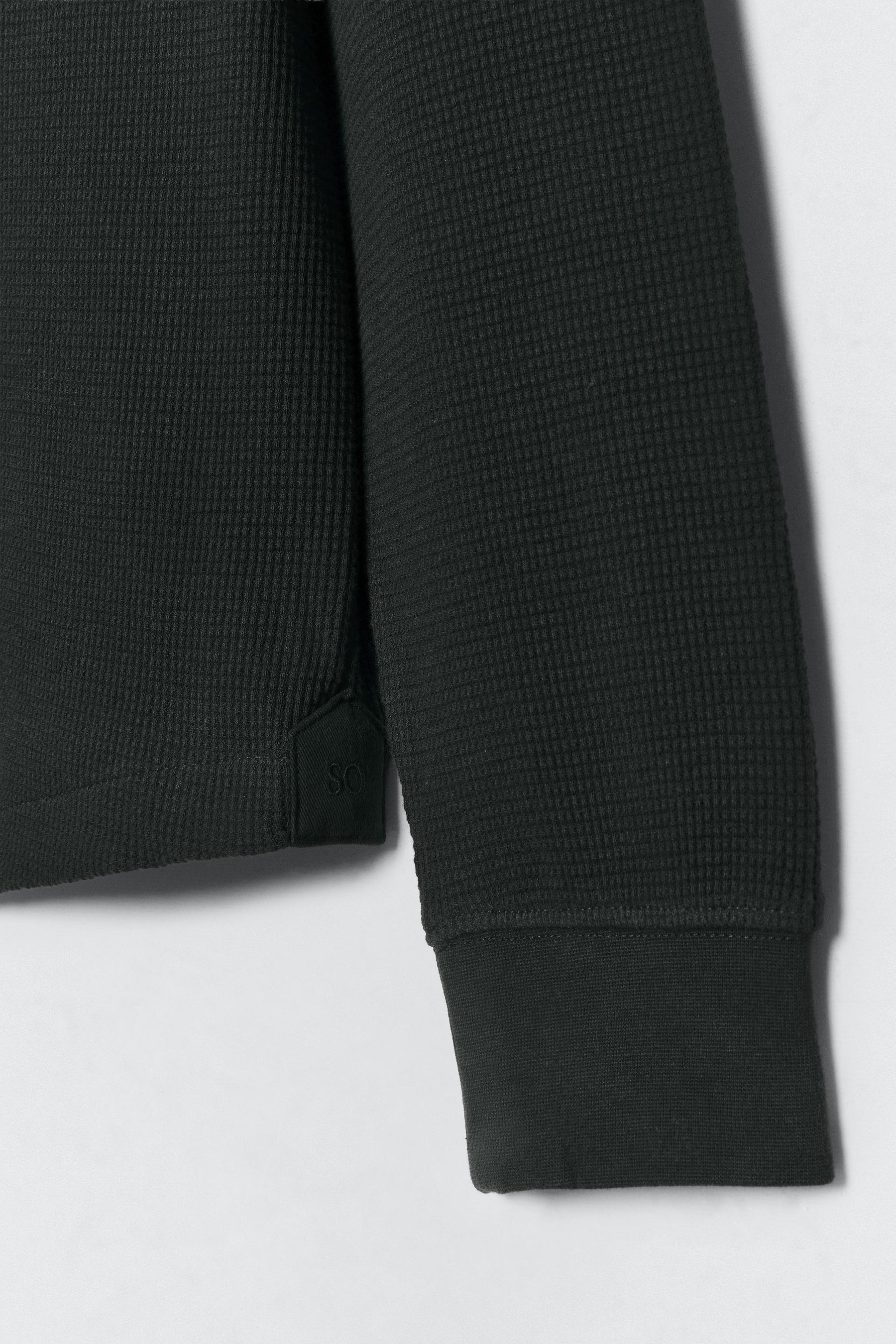 WAFFLE-KNIT TEXTURED POLO SHIRT SOSHIOTSUKI x - Image 3