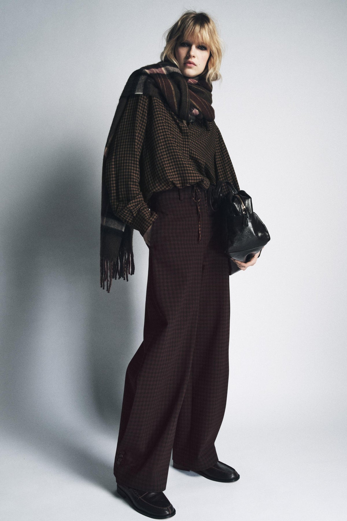 BALLOON TROUSERS WITH BUTTONS