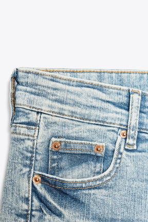 Low-Rise Flare Fit Jeans