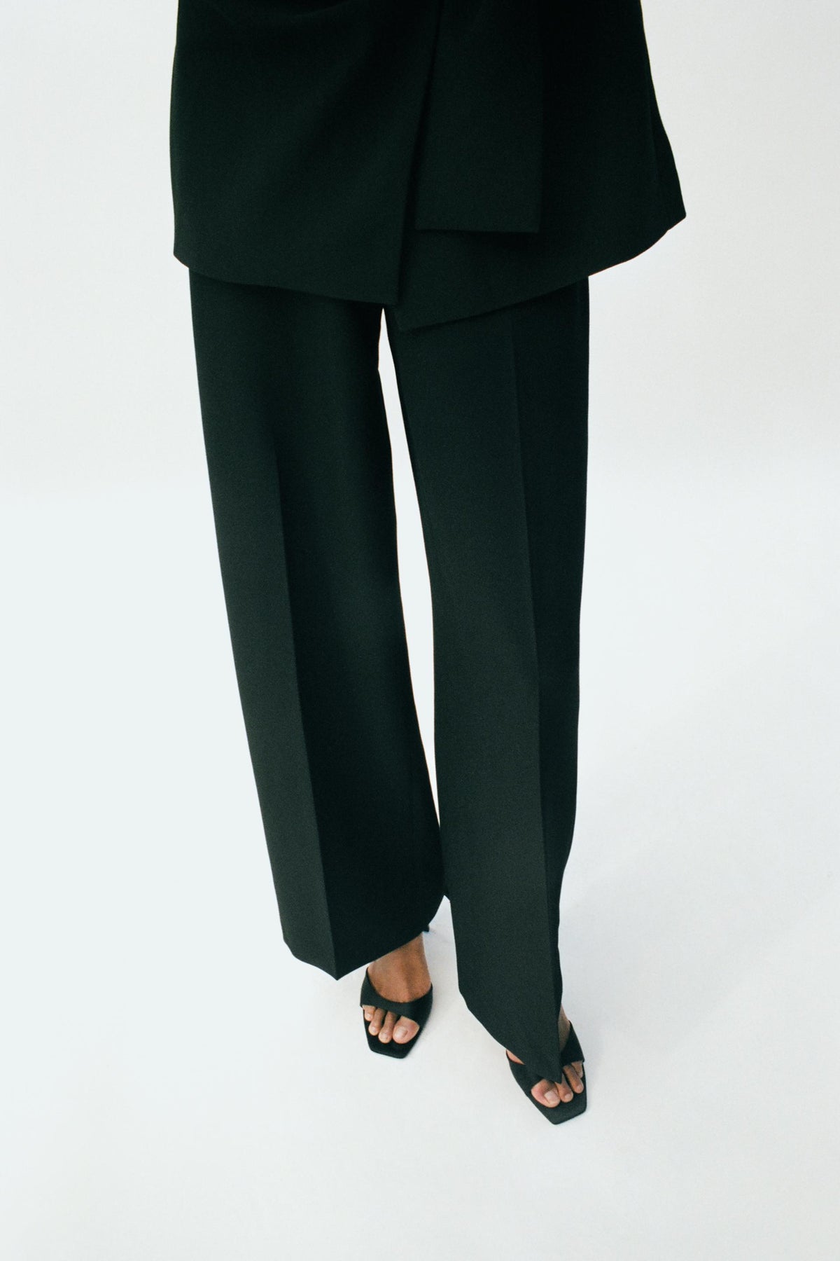 STRAIGHT-LEG TROUSERS