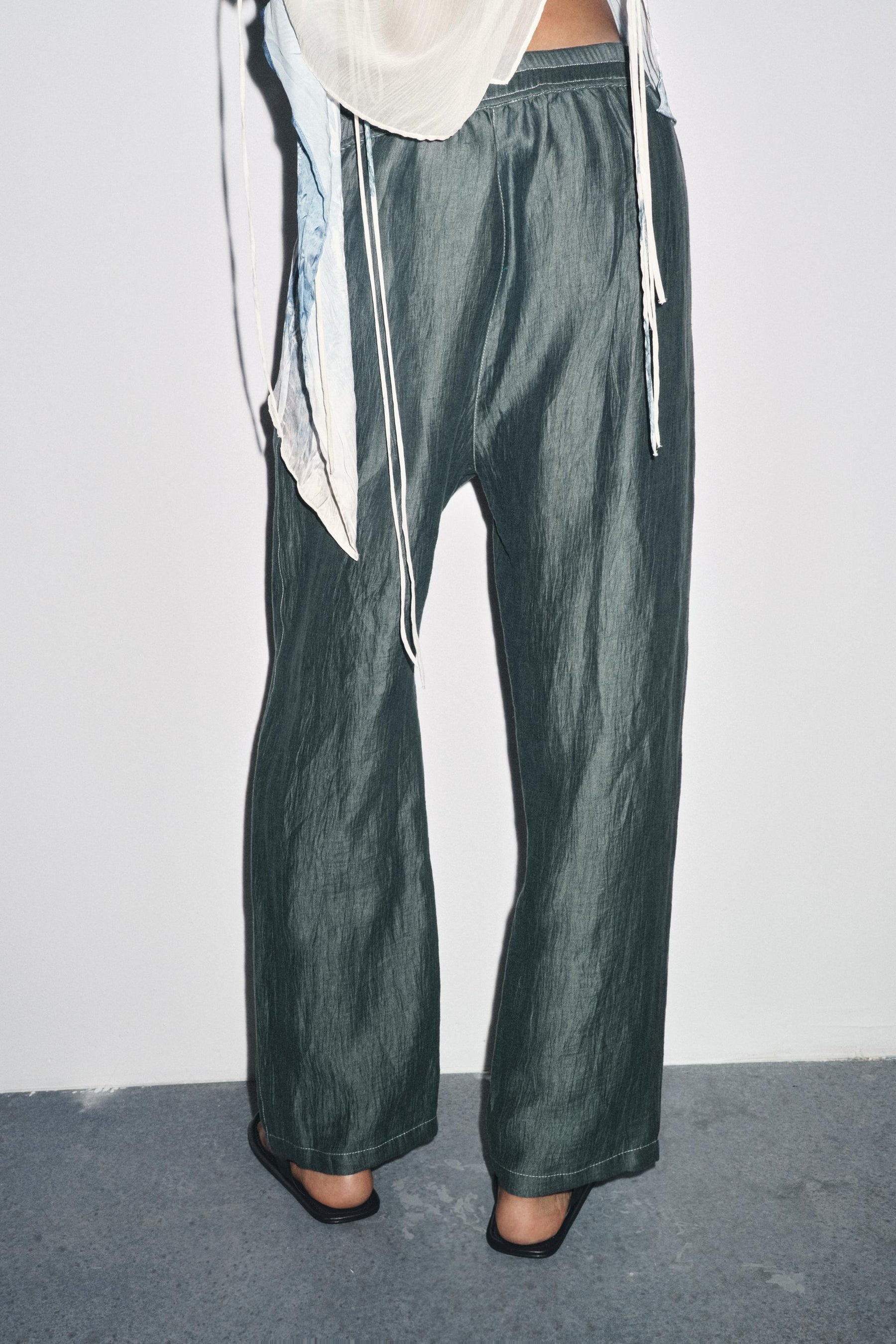Linen blend contrast-stitched trousers
