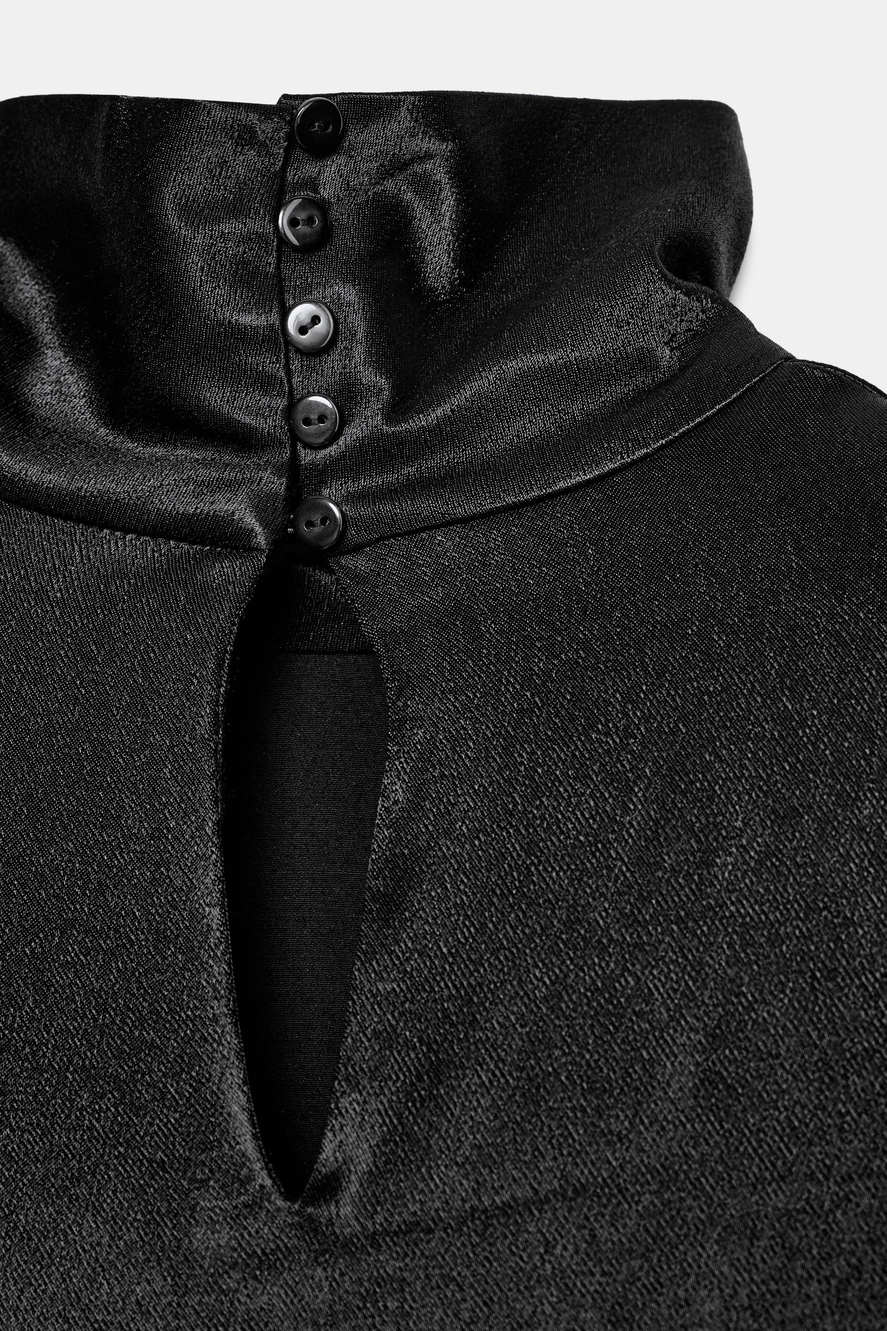 Asymmetric long blouse