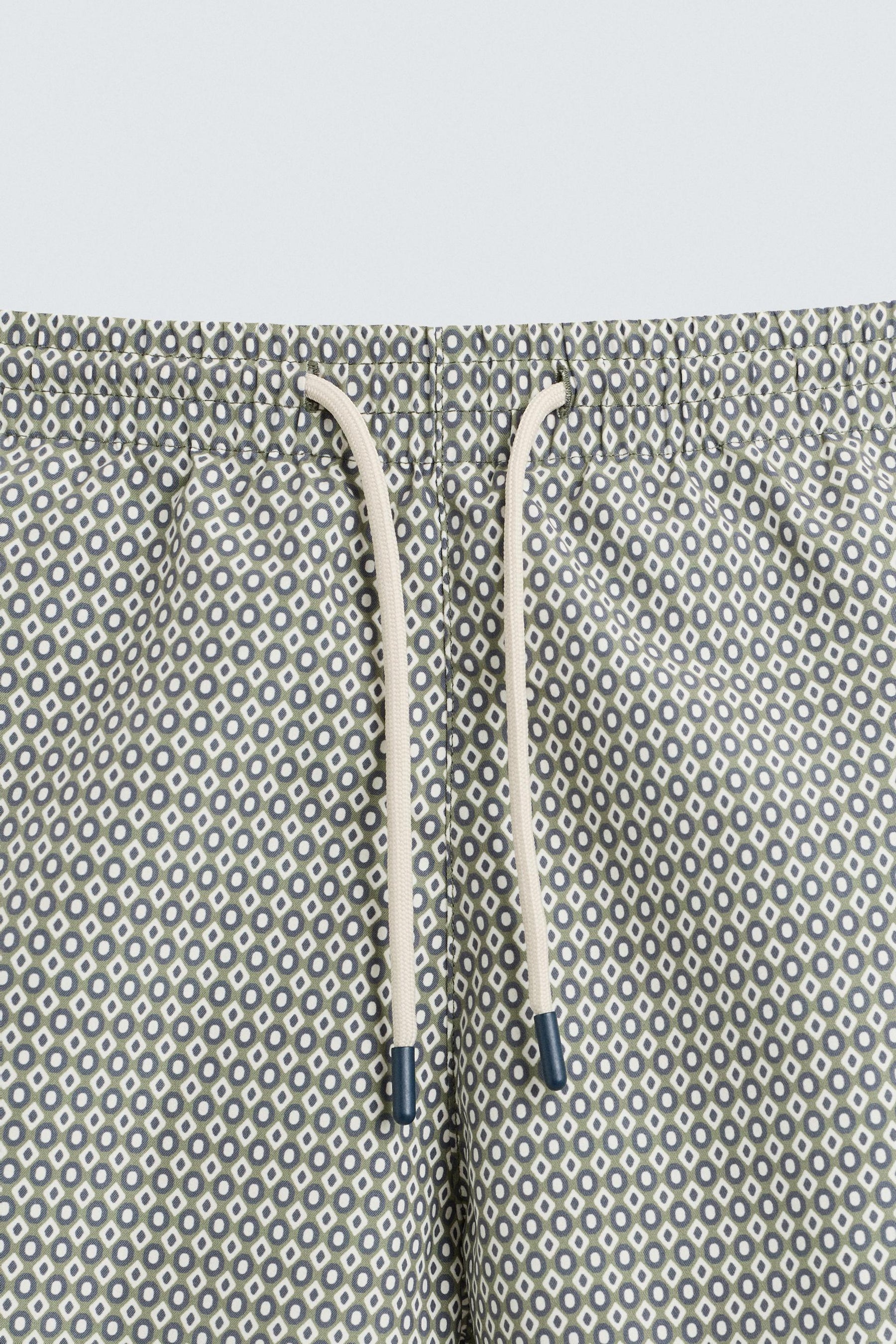 GEOMETRIC PRINT MID-LENGTH SWIMMING TRUNKS - Image 3