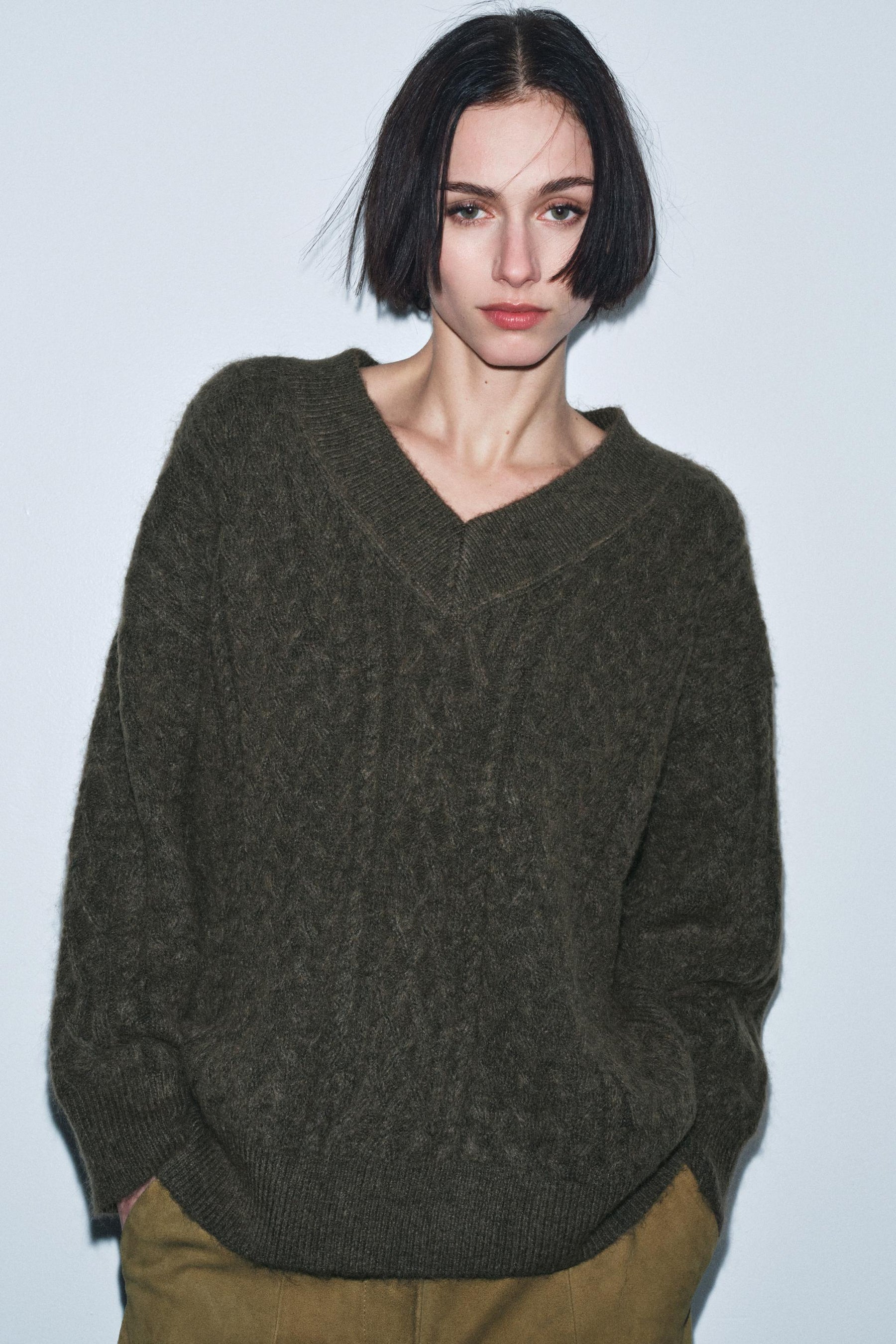 OVERSIZED CABLE KNIT JUMPER - Image 2