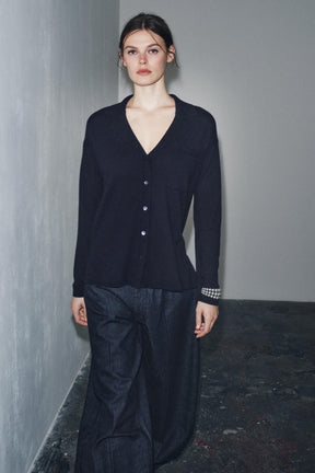 EXTRA SOFT WOOL CARDIGAN