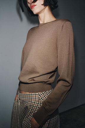 100% WOOL PLAIN KNIT JUMPER - Image 2