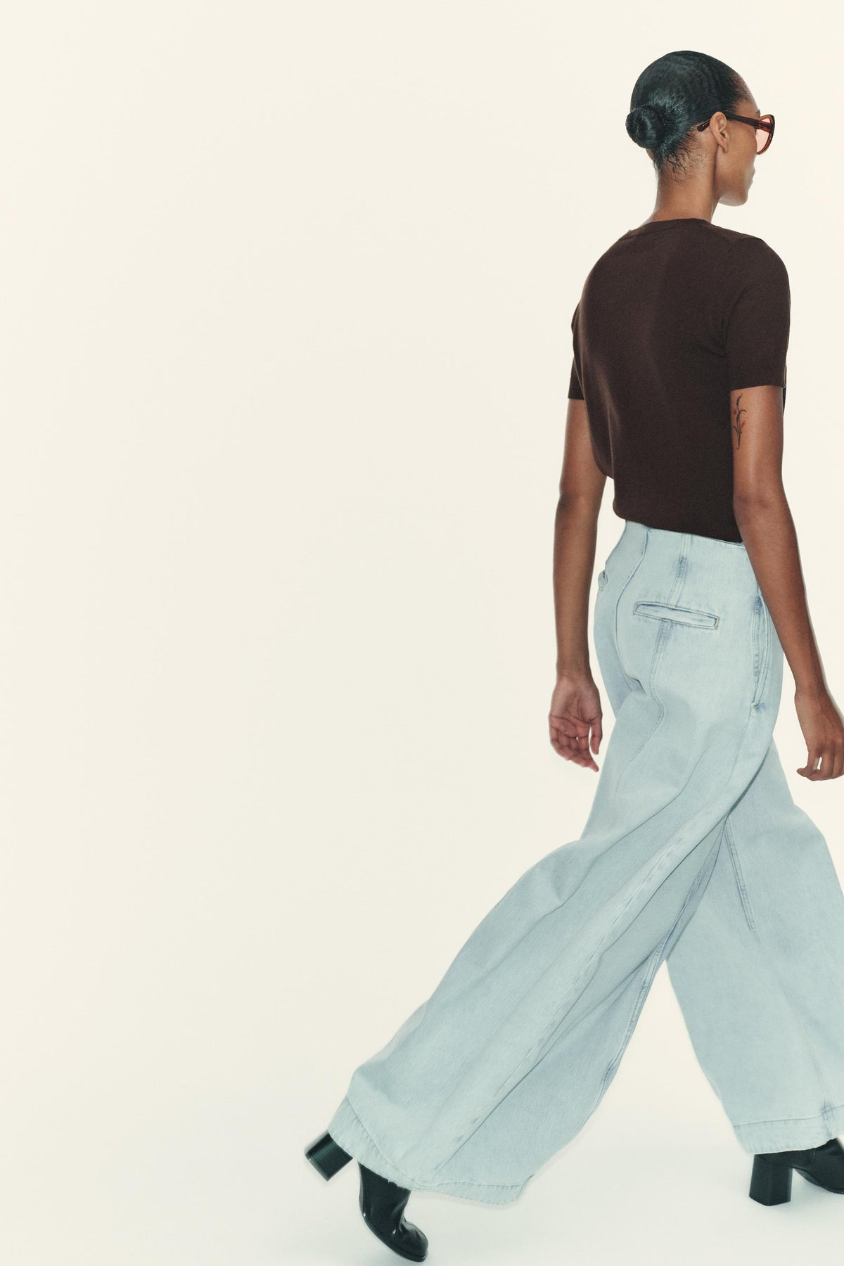 100% WOOL SHORT SLEEVE JUMPER - Image 2