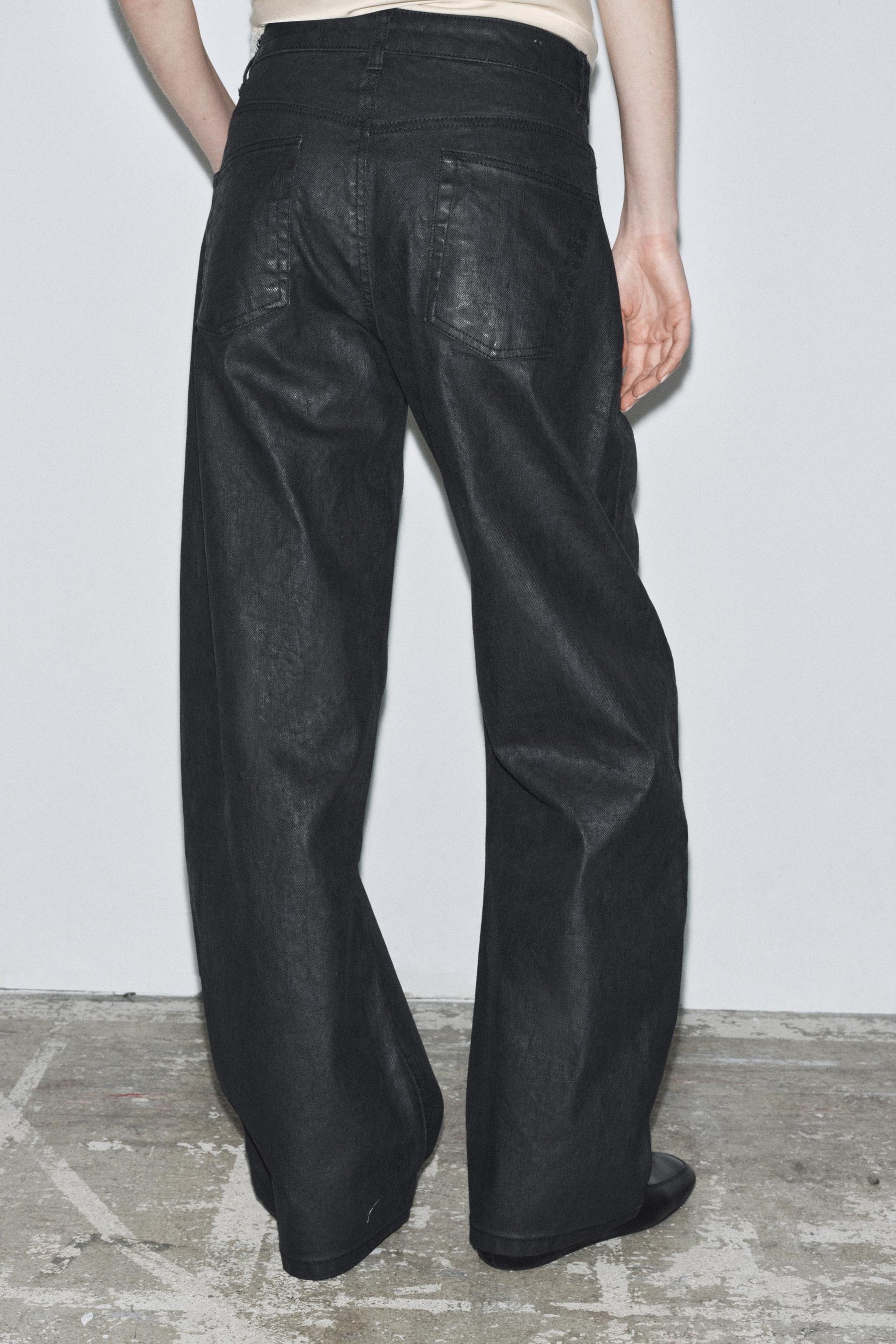 Crackled Low-Rise Barrel Jeans