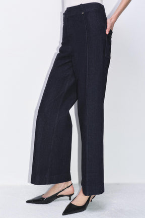 Wide-Leg High-Waist Jeans