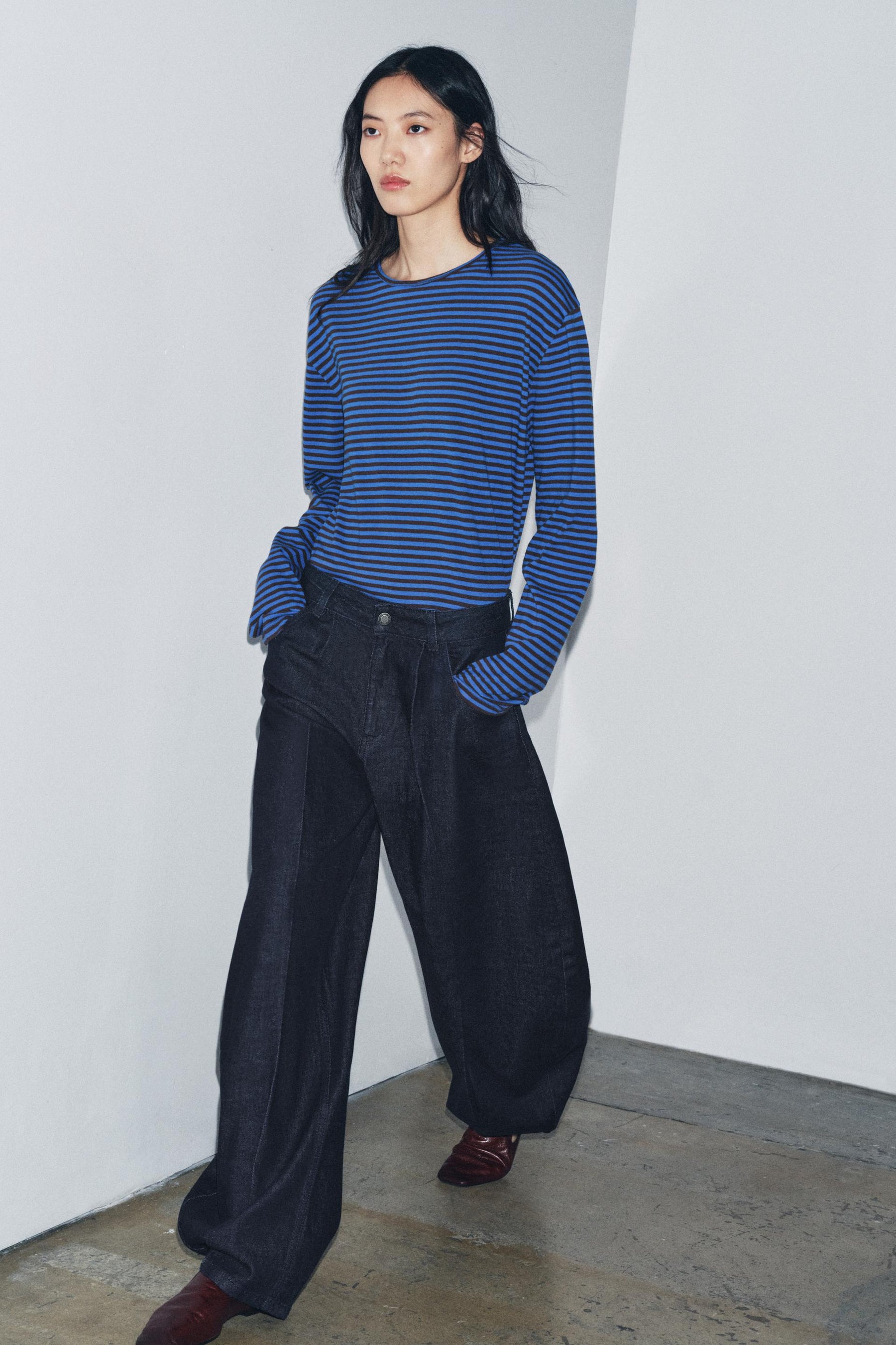 Mid-Rise Balloon Jeans