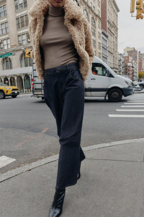 Balloon-Shaped Trousers