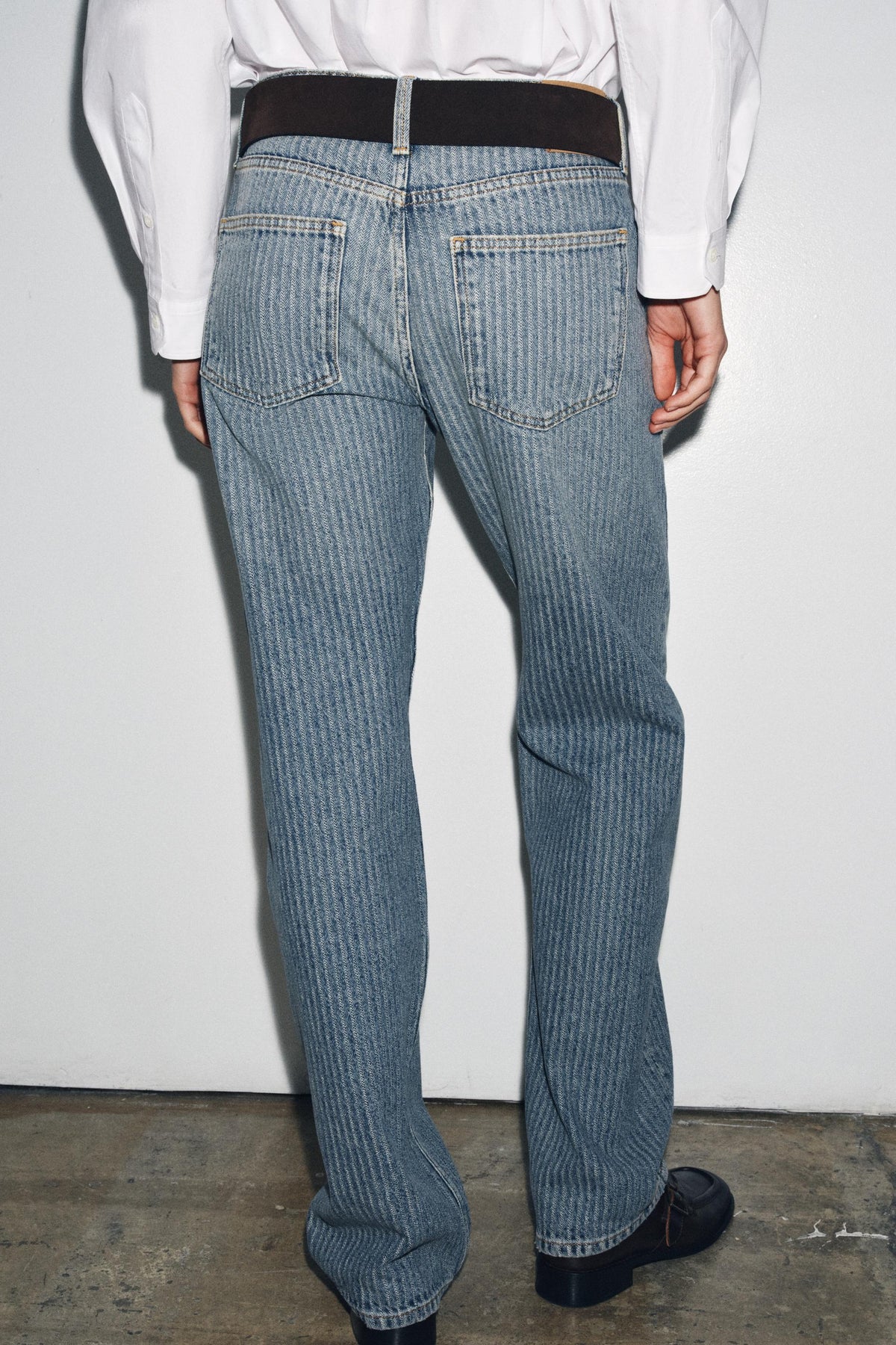 STRAIGHT MID-WAIST STRIPED JEANS