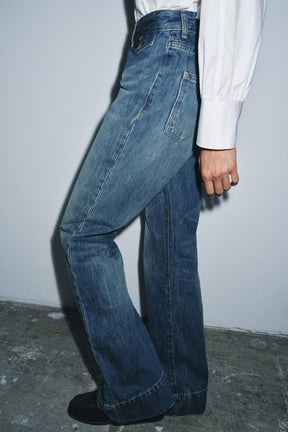 Flare High-Waist Jeans