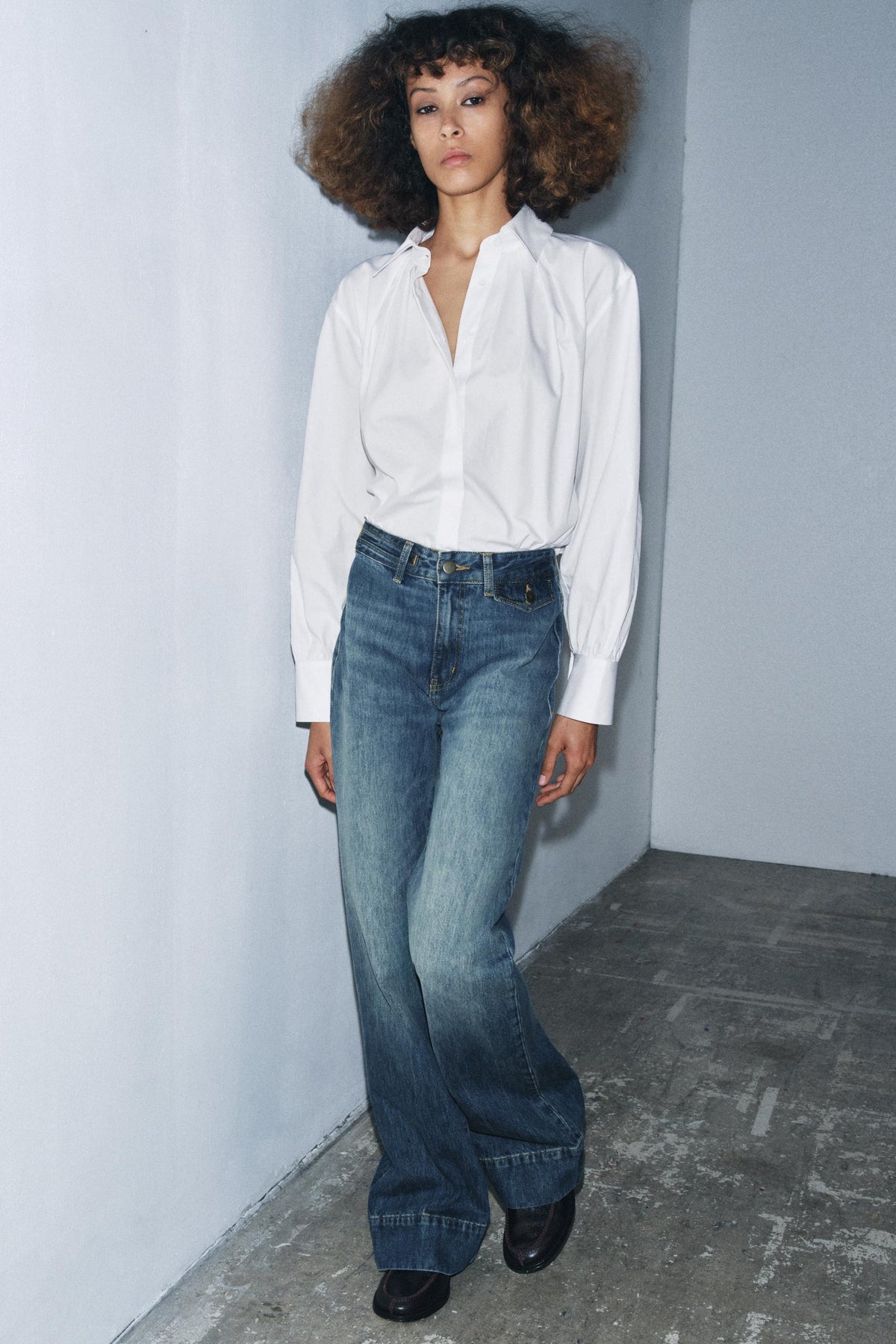 Flare High-Waist Jeans