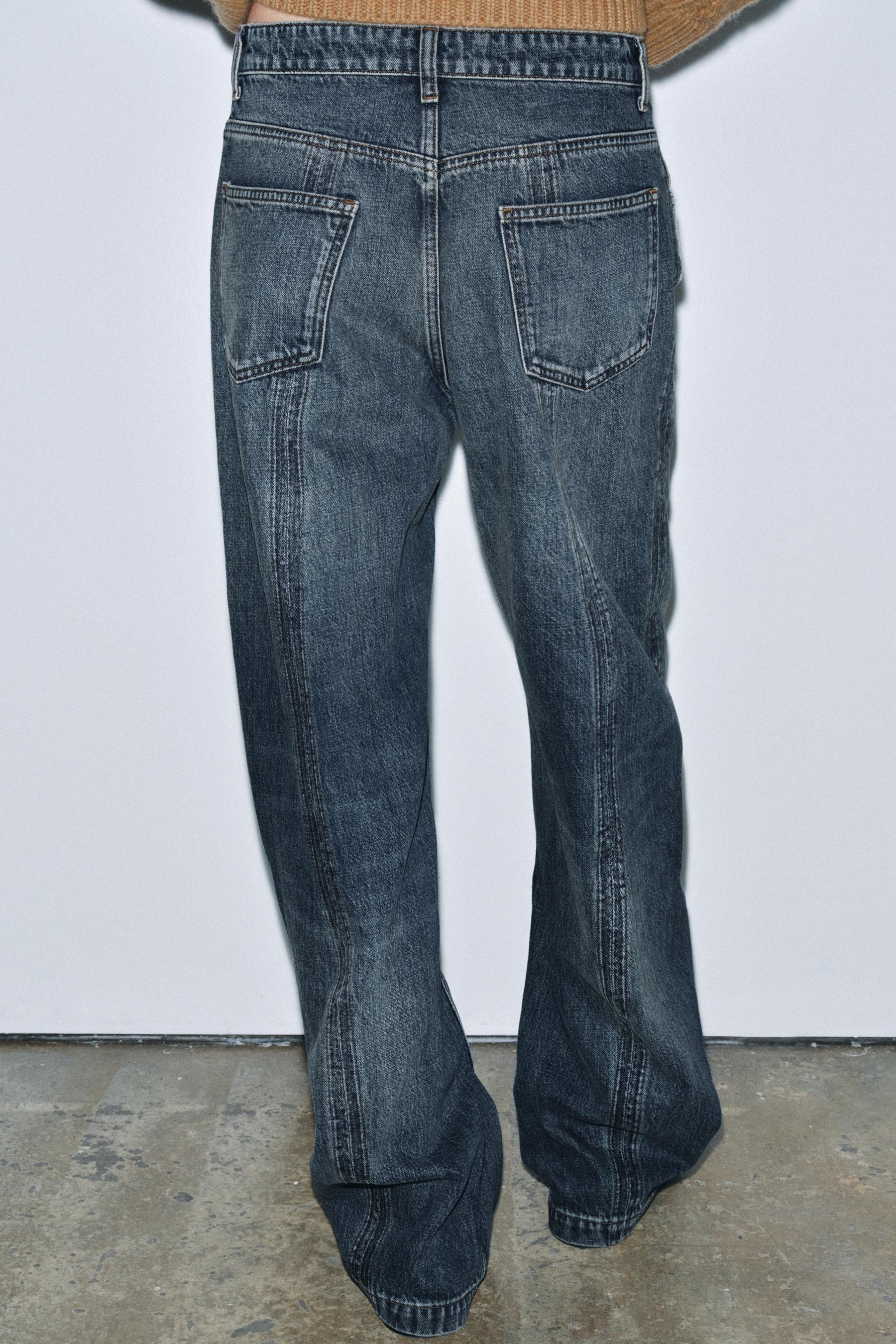 Balloon Mid-Waist Jeans with