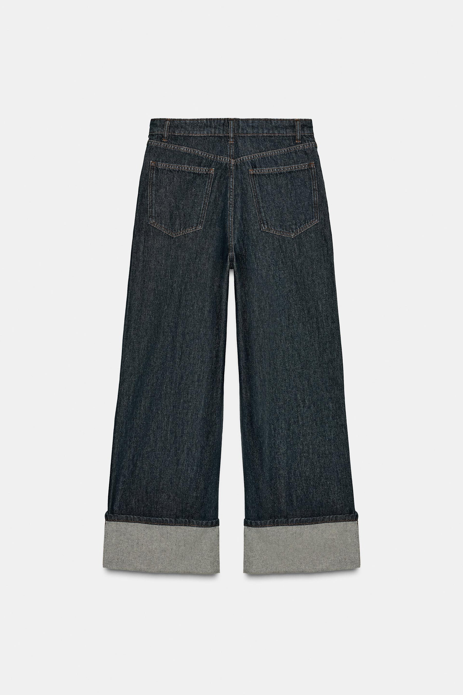 Wide-leg mid-waist jeans