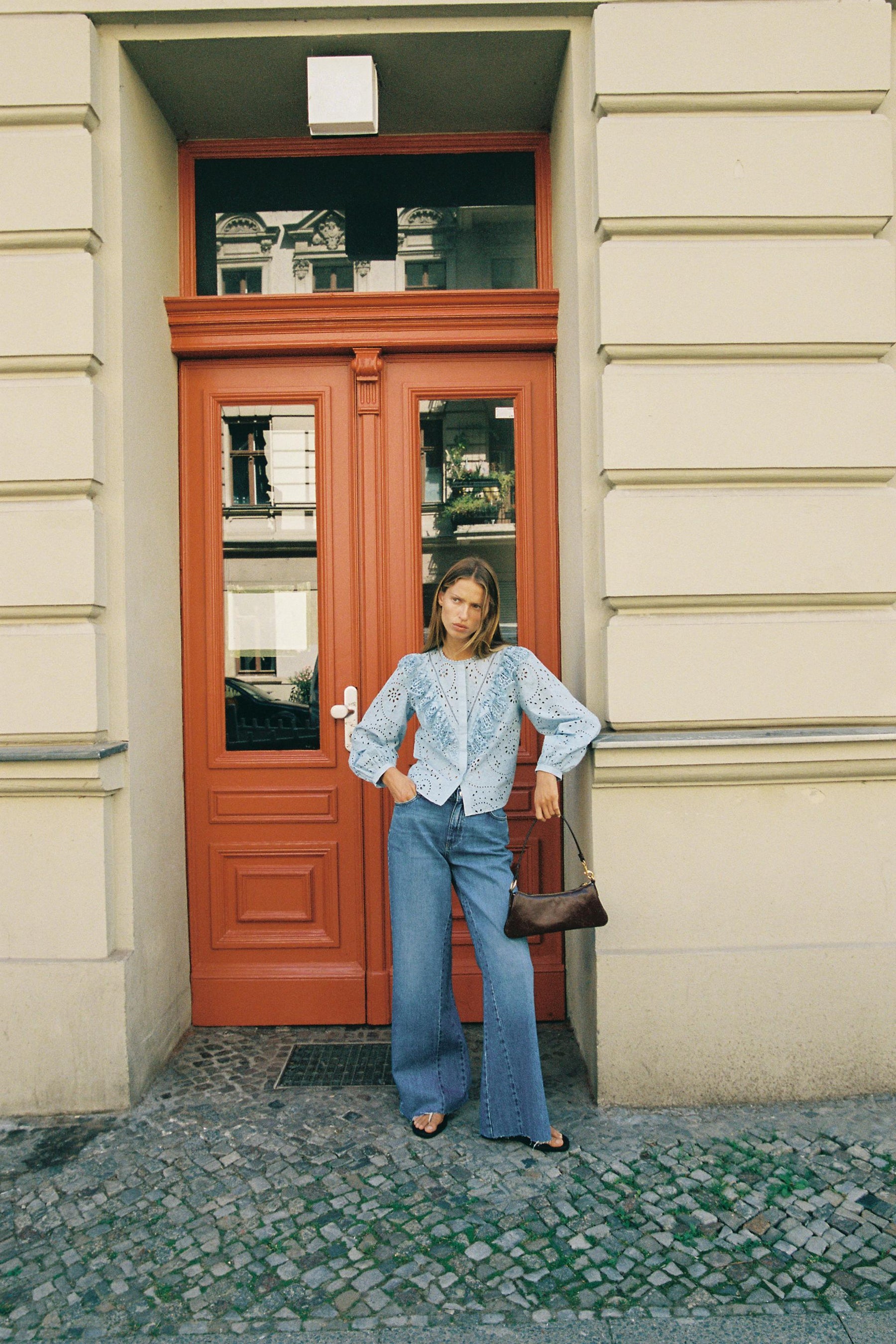 Wide-Leg High-Waist Jeans