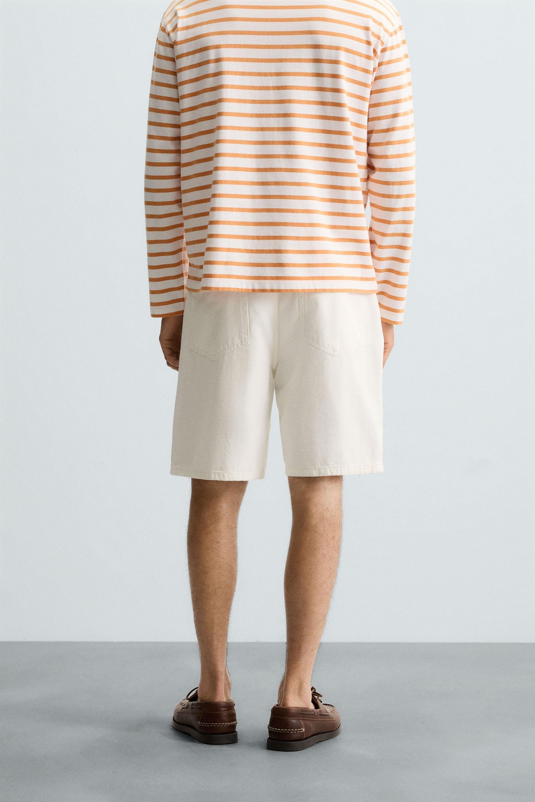 PLEATED RELAXED FIT BERMUDA SHORTS - Image 3