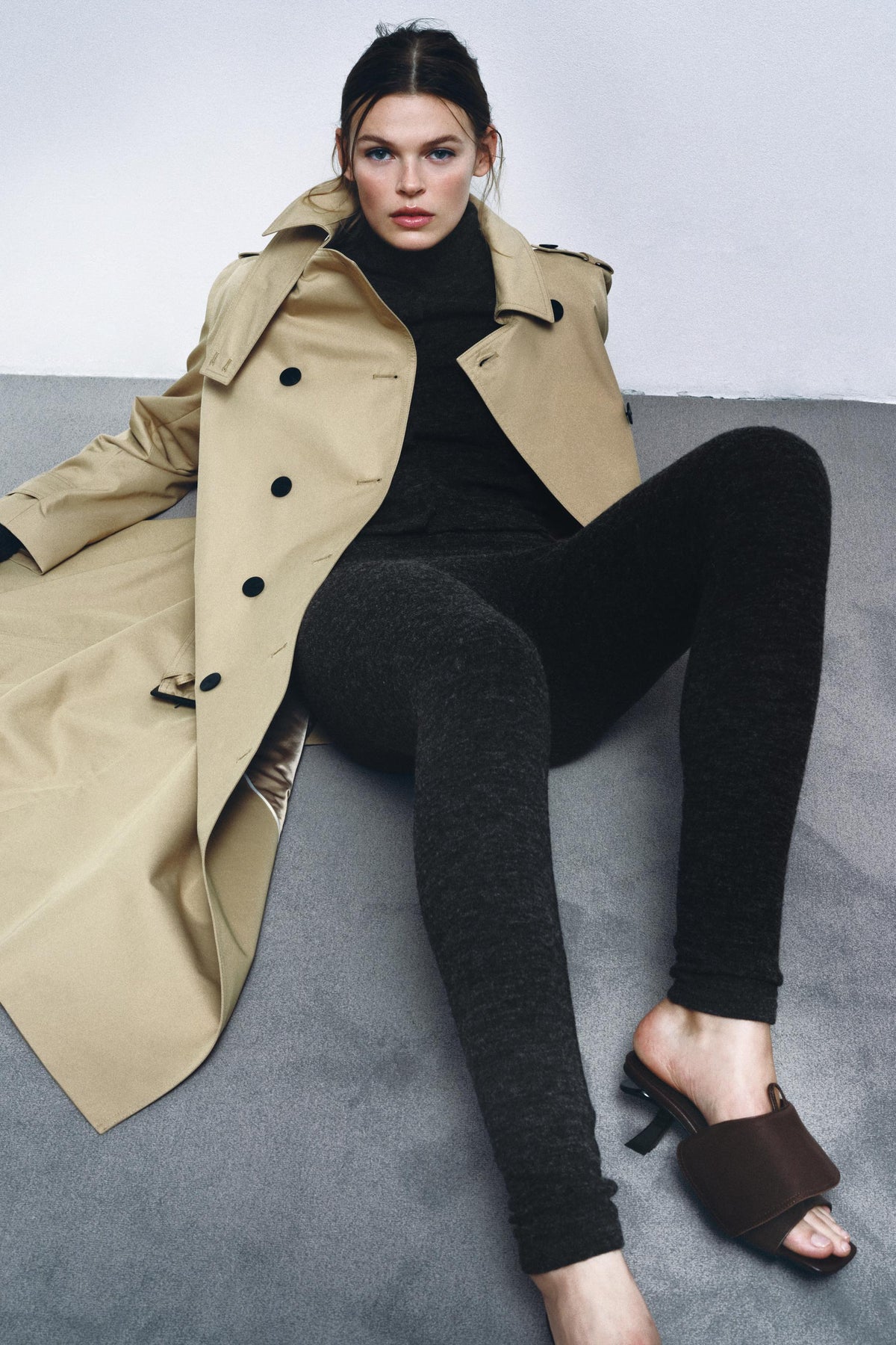 LEATHER KITTEN-HEEL SANDALS